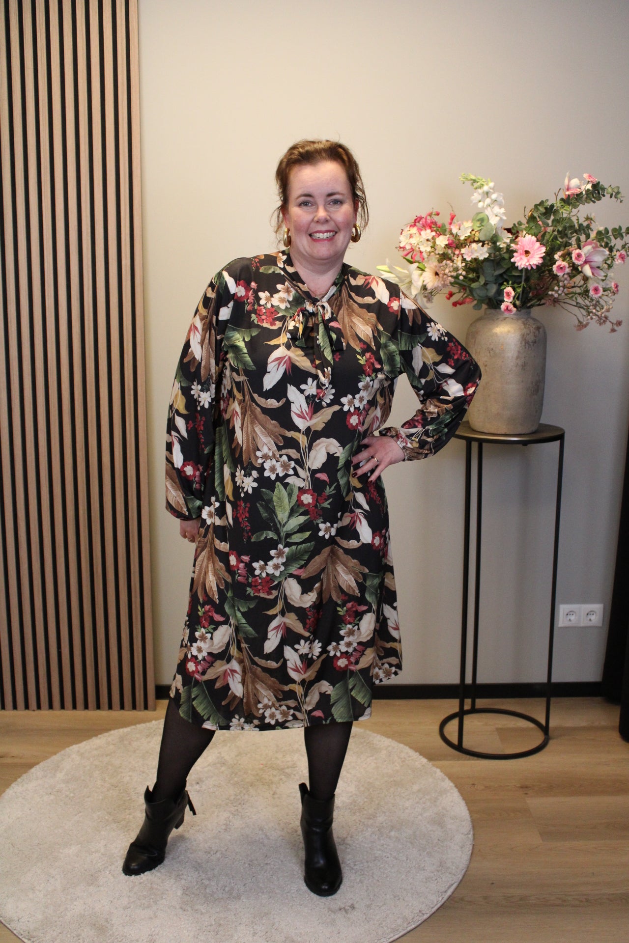 Thirza | Jurk zwart met strikje 38 t/m 46