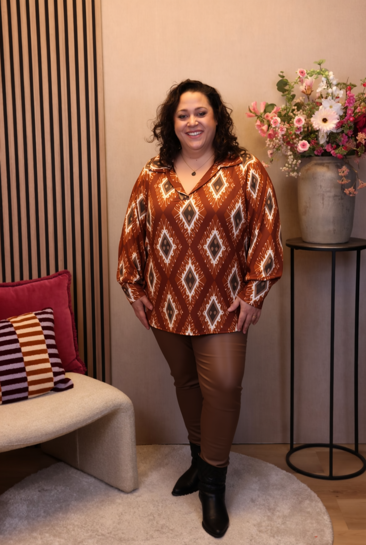 Jill | Blouse roest bruin met kraagje
