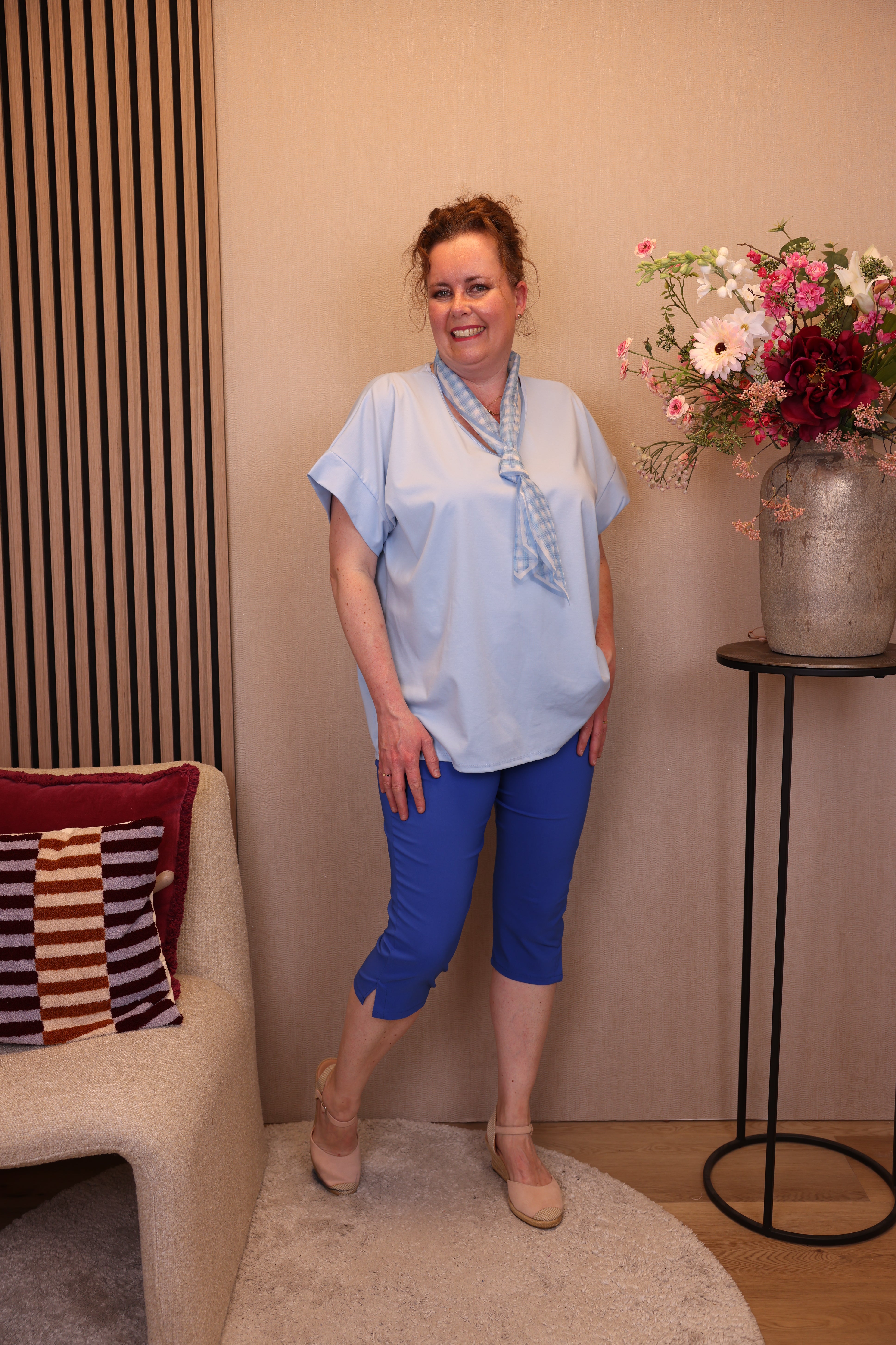 Jasmijn | Broek kort blauw viscose