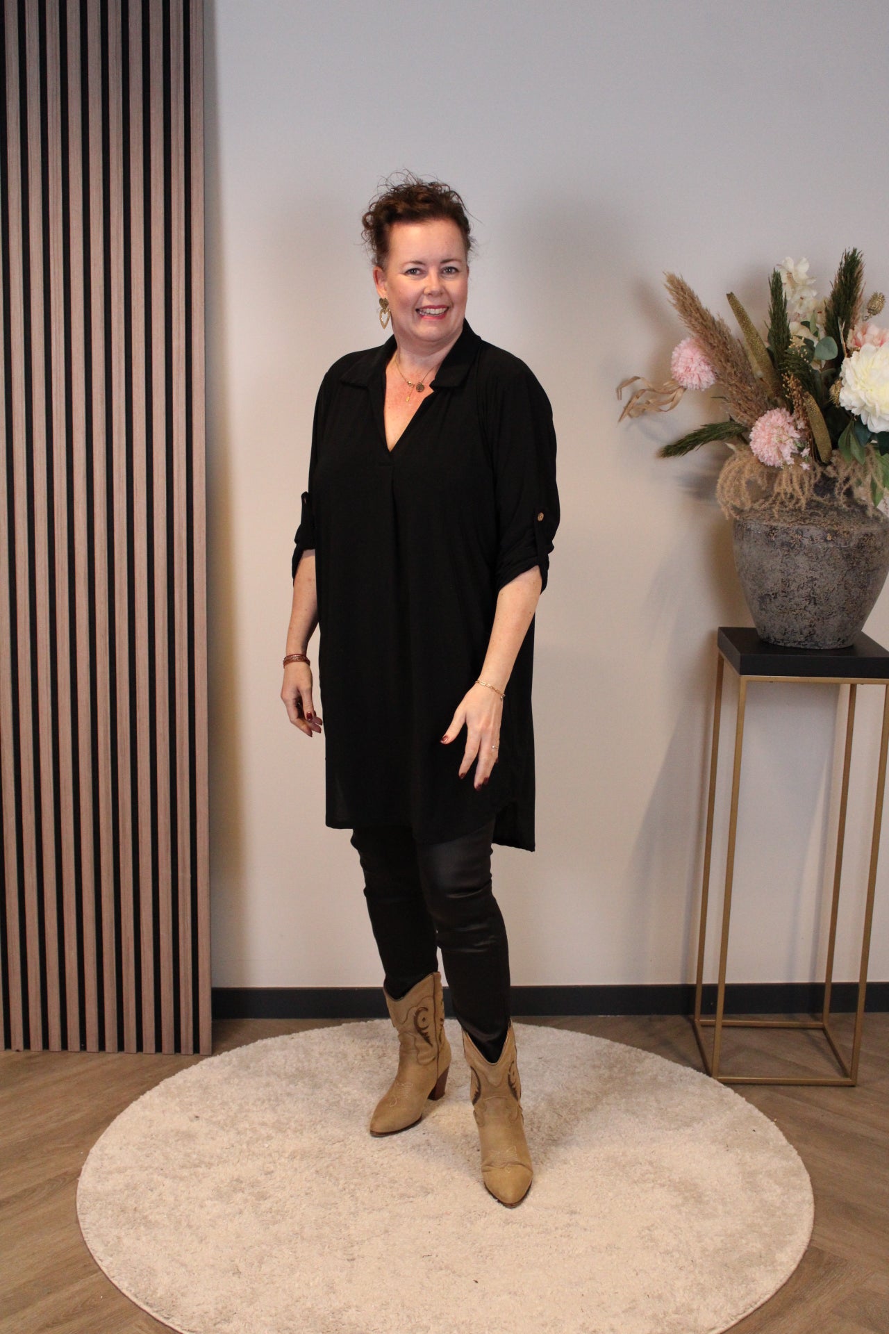 Marieke | tuniek zwart met kraagje 38 t/m 48