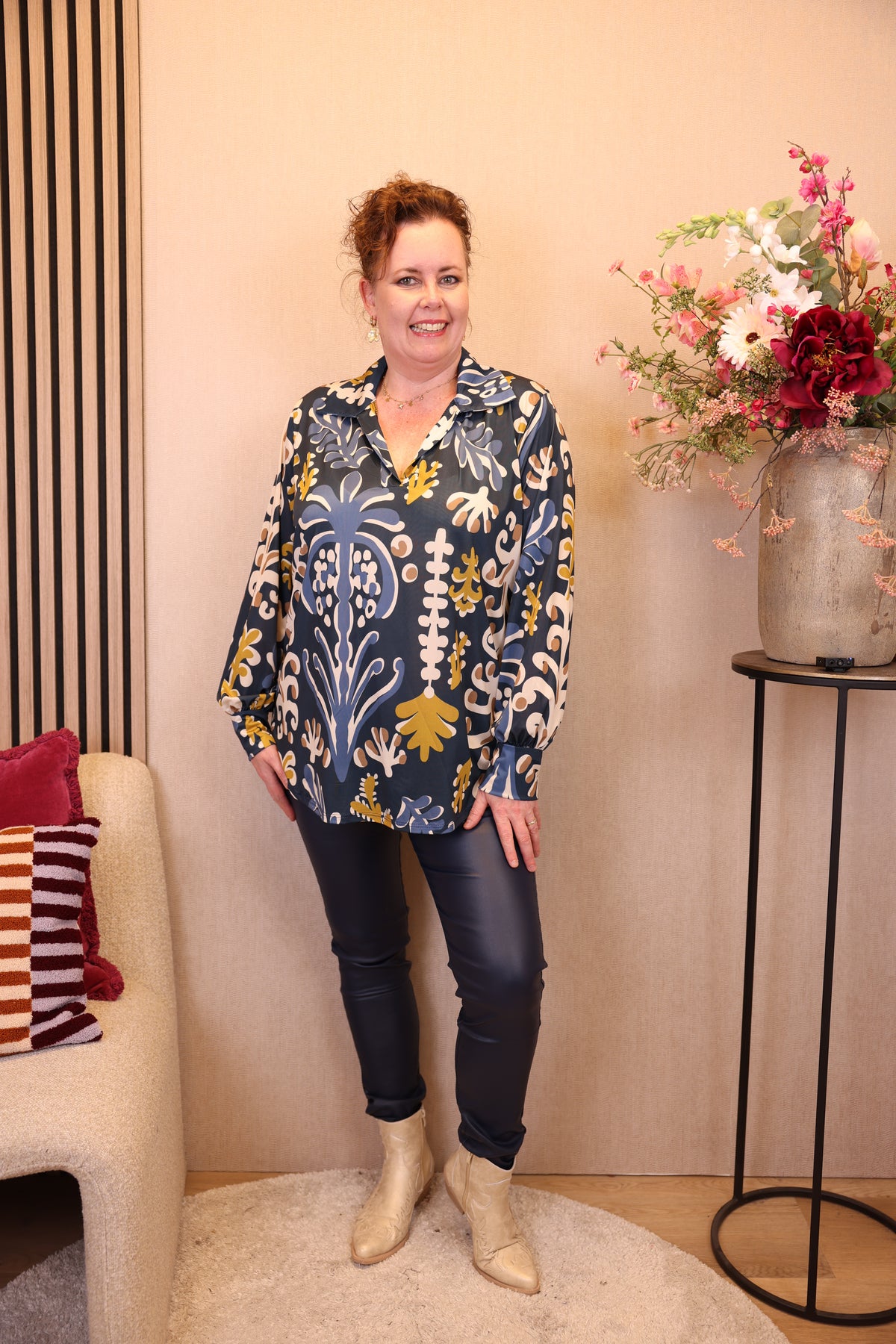 Doortje | Blouse navy met kraagje 38 - 58