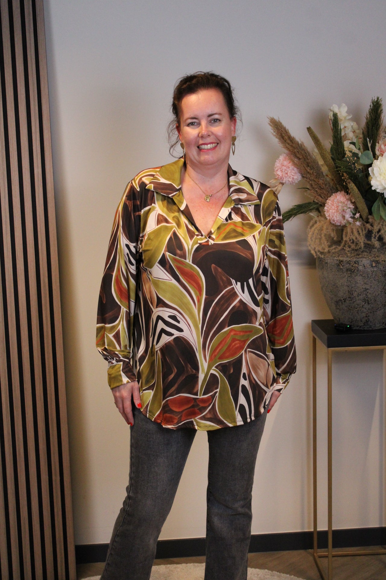 Kristel | Blouse bruin met kraagje 48 t/m 52