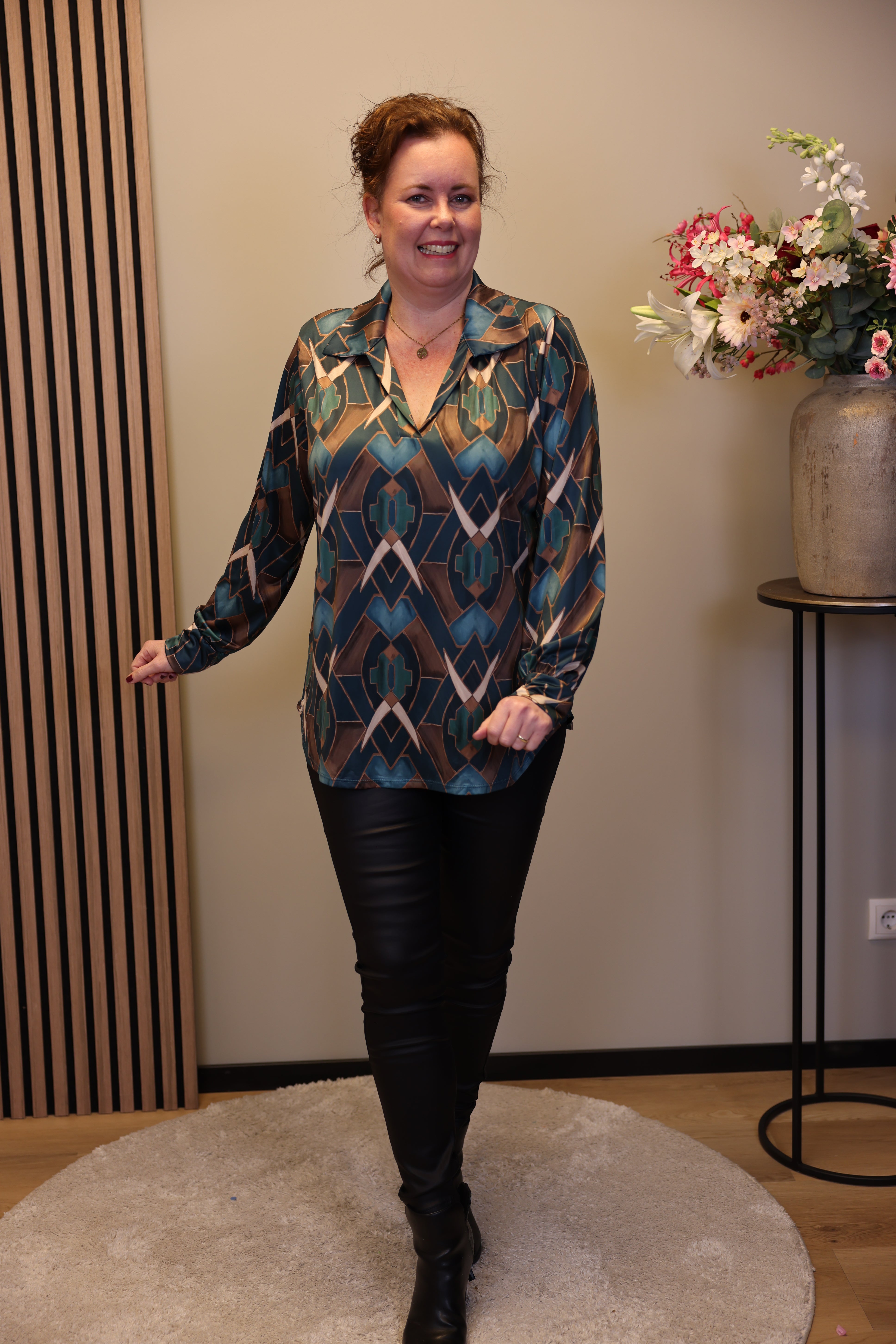 Eloise | Blouse aqua met kraagje