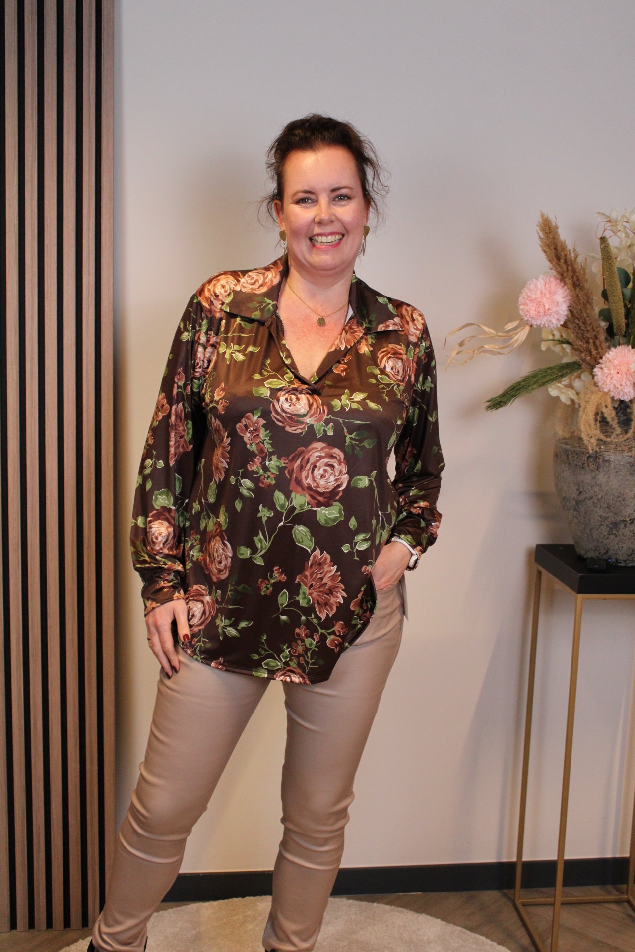 Emma | Blouse bruin met kraagje 38 t/m 48