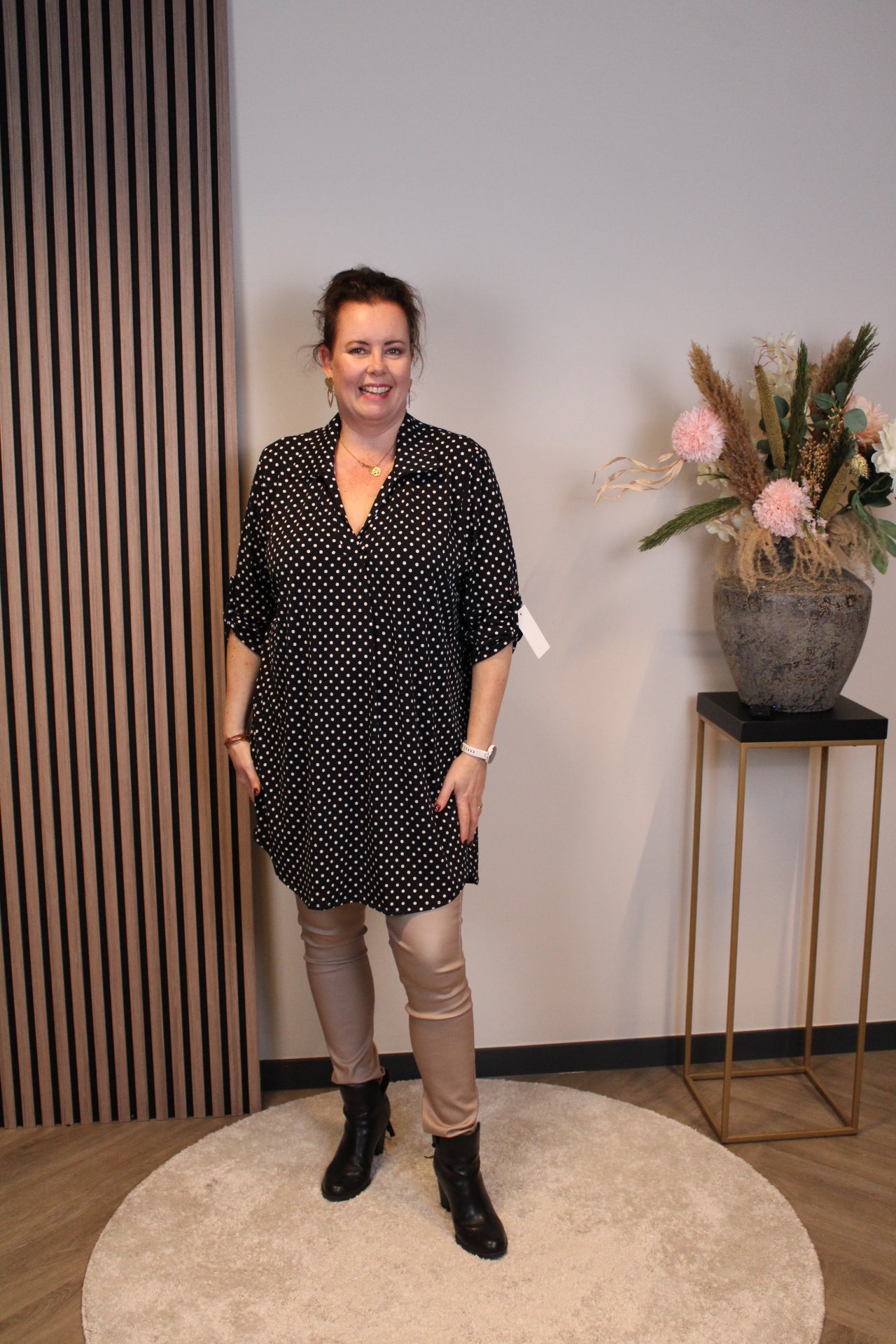 Kaya | tuniek zwart met kraagje 38 t/m 48