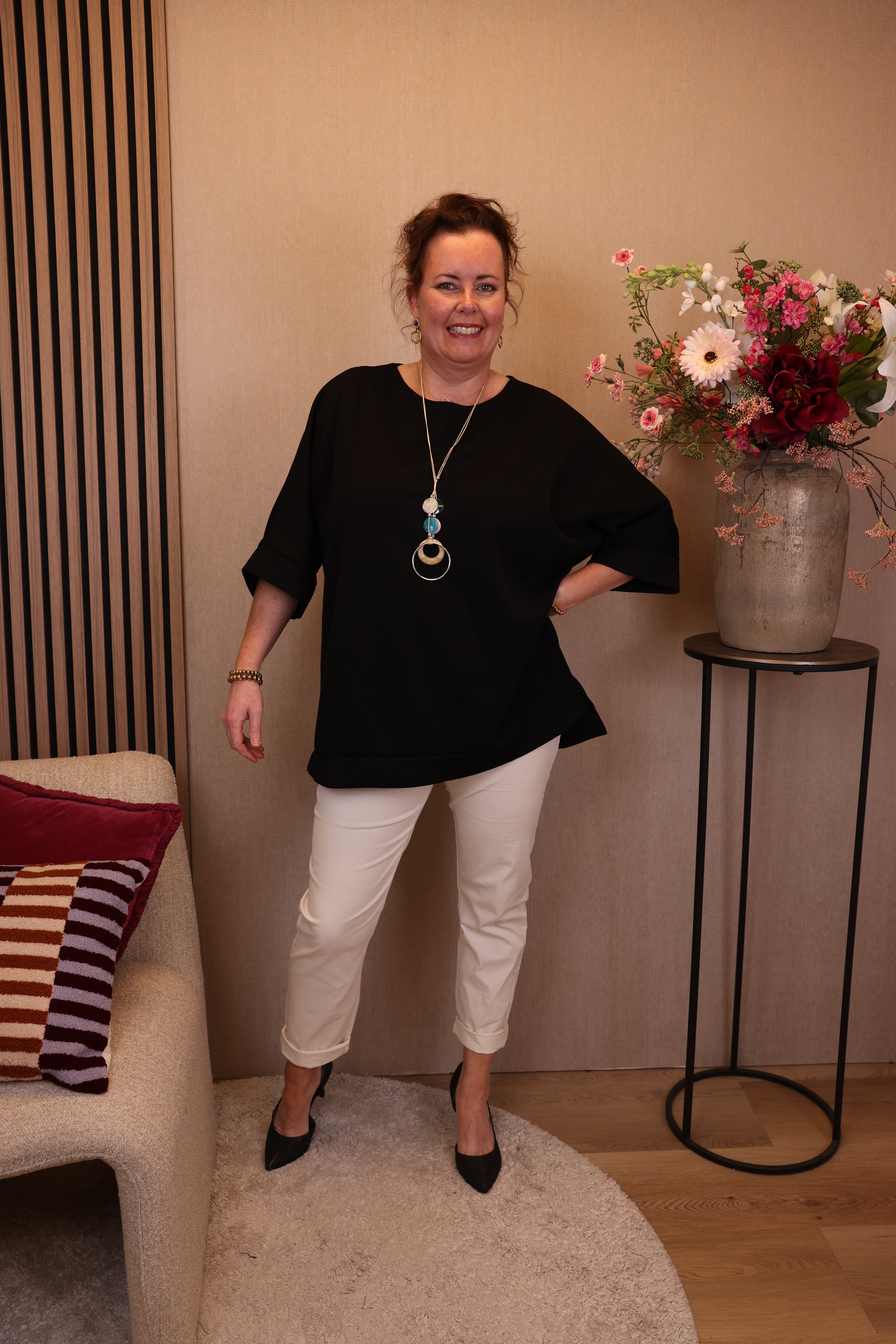 Mina | Top zwart + gratis ketting