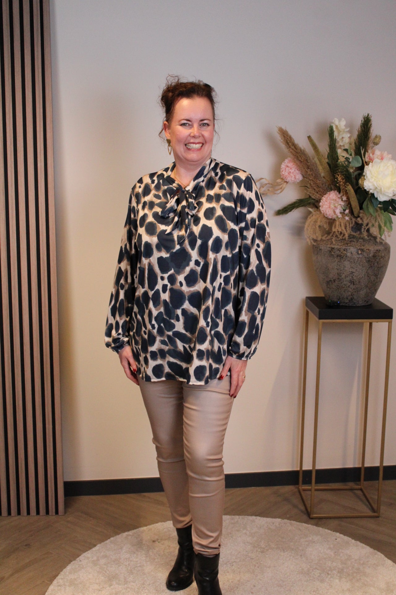 Elske | Blouse met strik blauw lange mouw 38 t/m 48