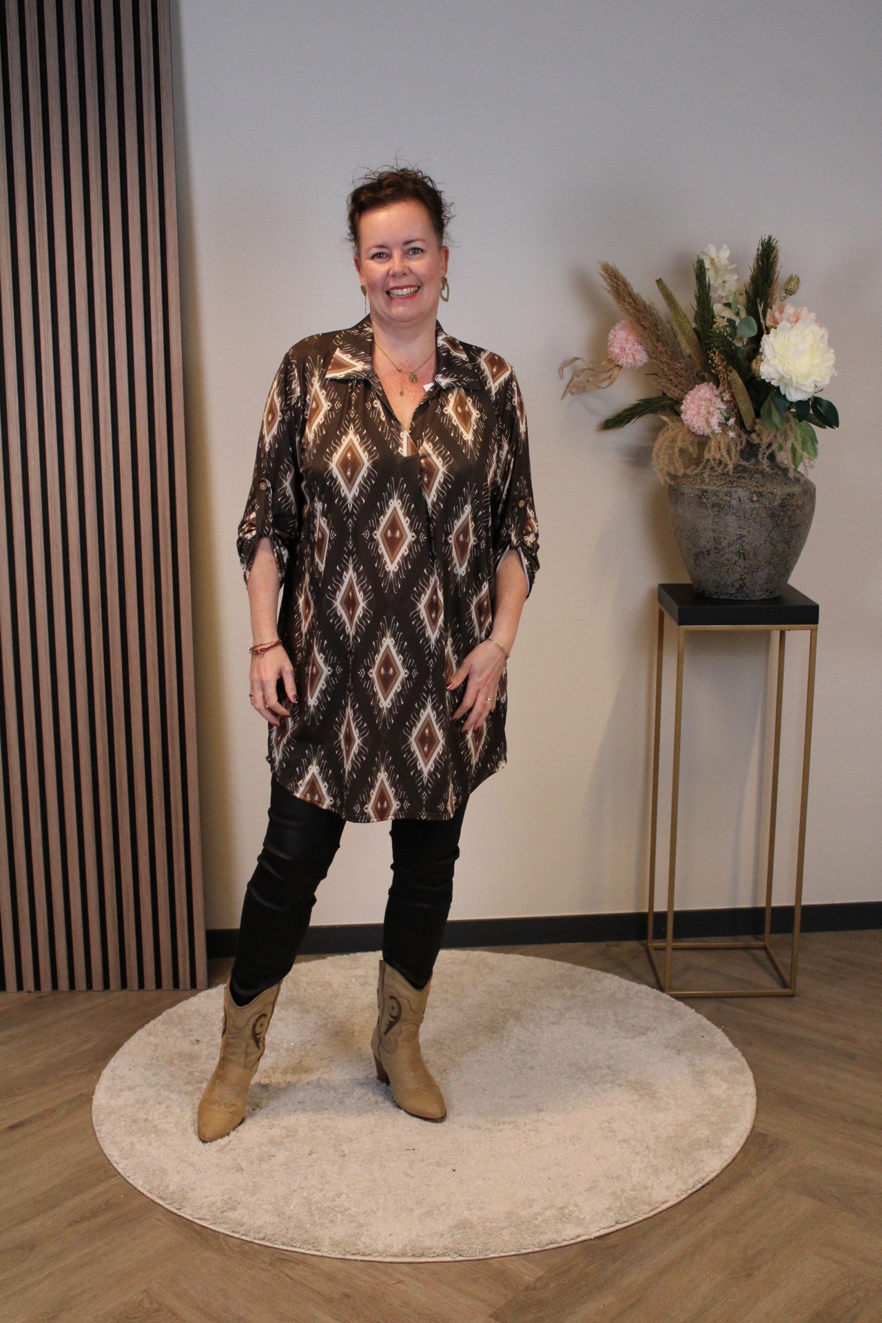 Marloes | tuniek bruin met kraagje 38 t/m 48