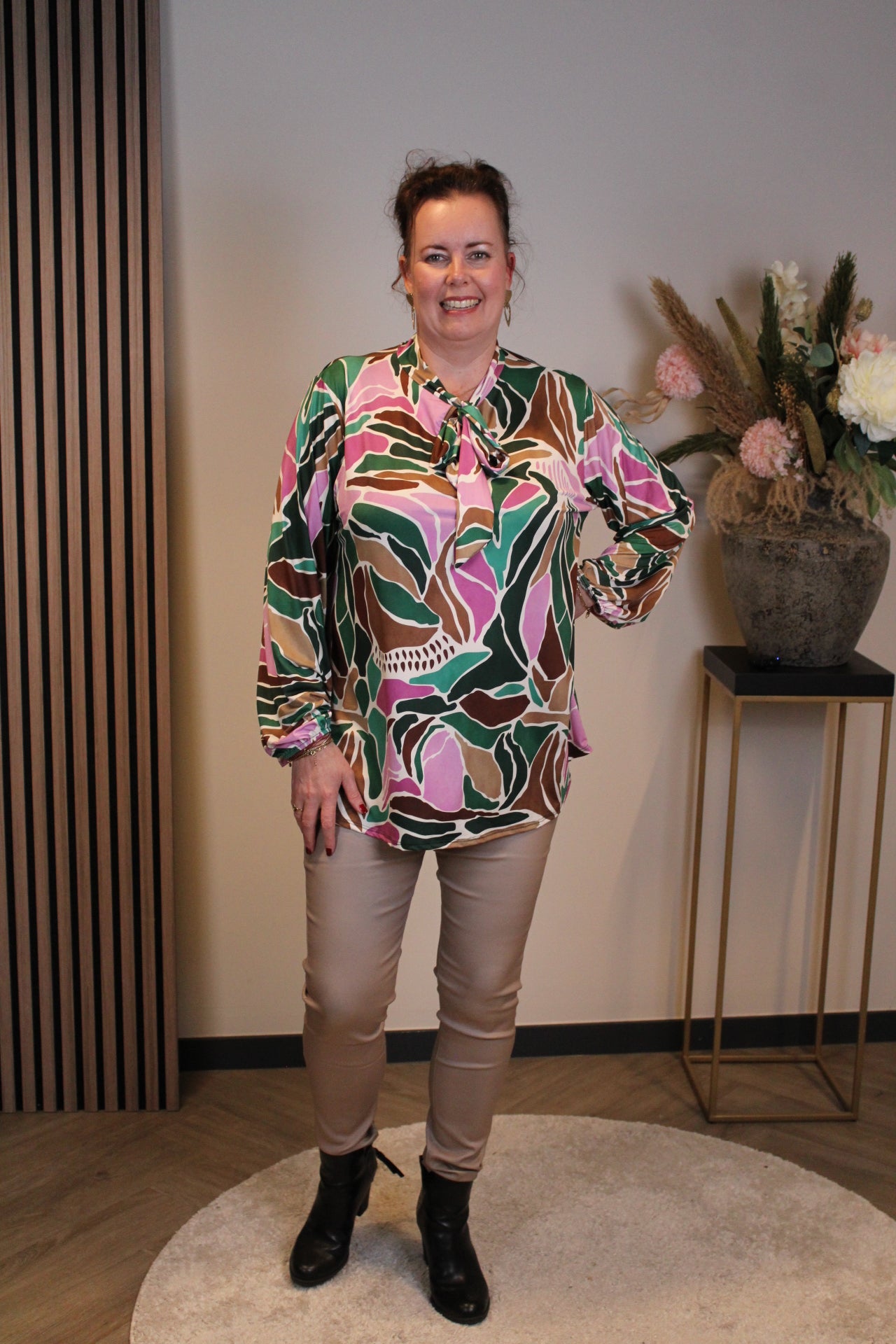 Nikki | Blouse met strik roze lange mouw 38 t/m 48