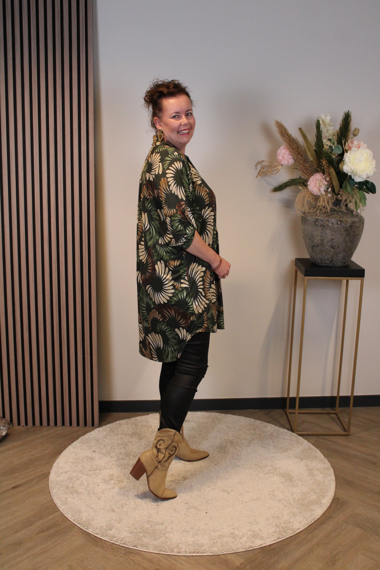 Marga | tuniek groen met kraagje 38 t/m 48