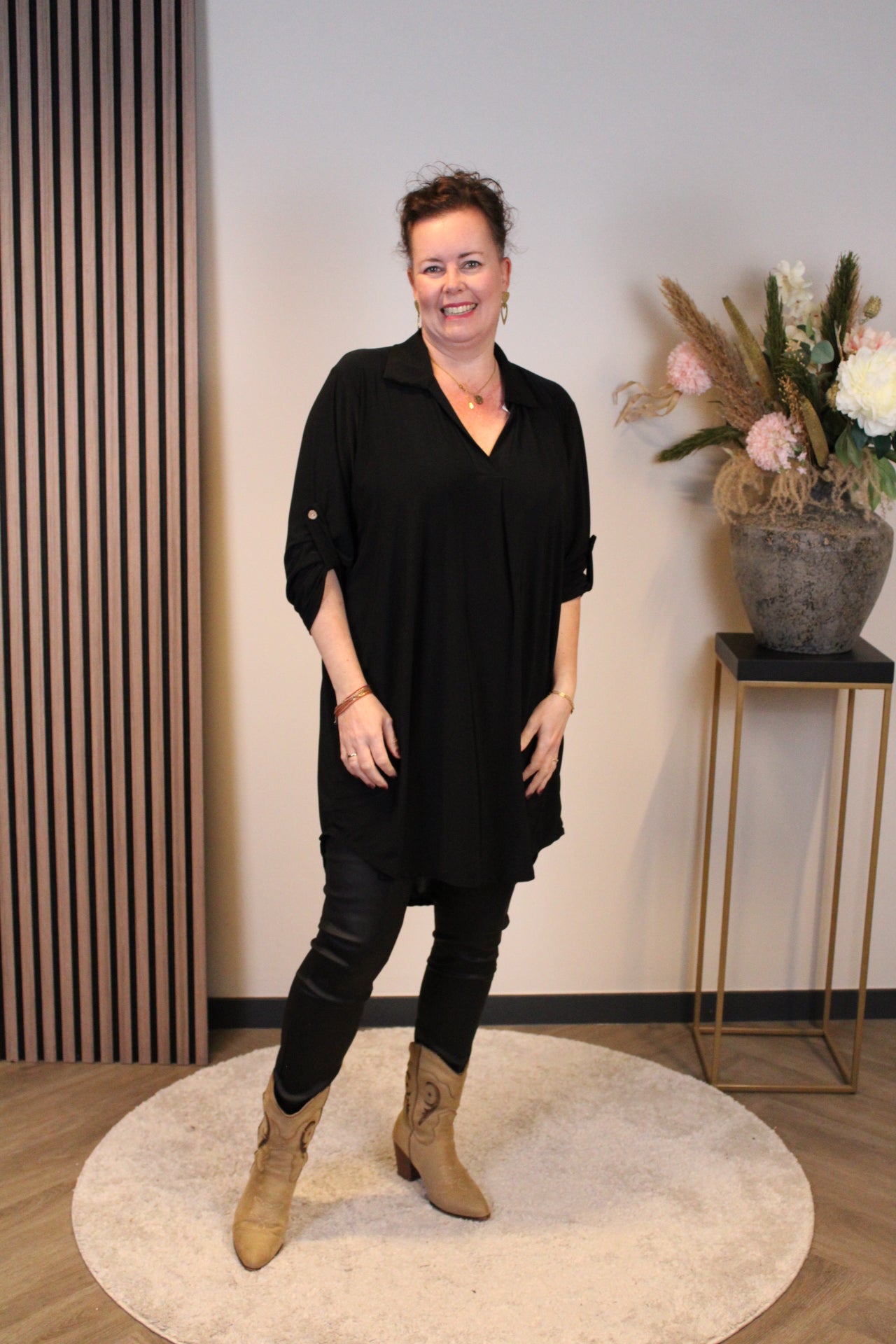 Marieke | tuniek zwart met kraagje 38 t/m 48