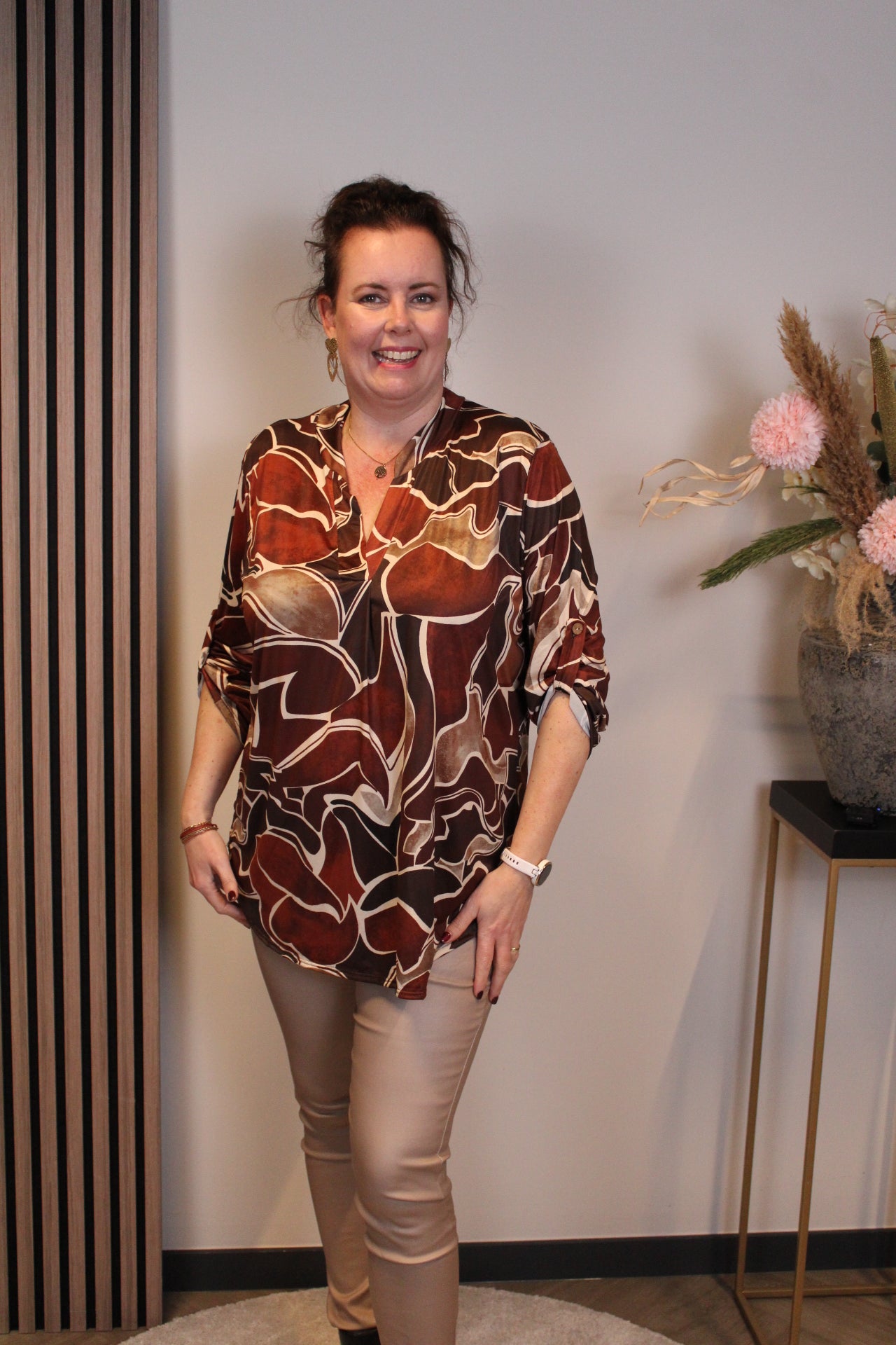 Hila | Blouse bruin lange mouw 48 t/m 52