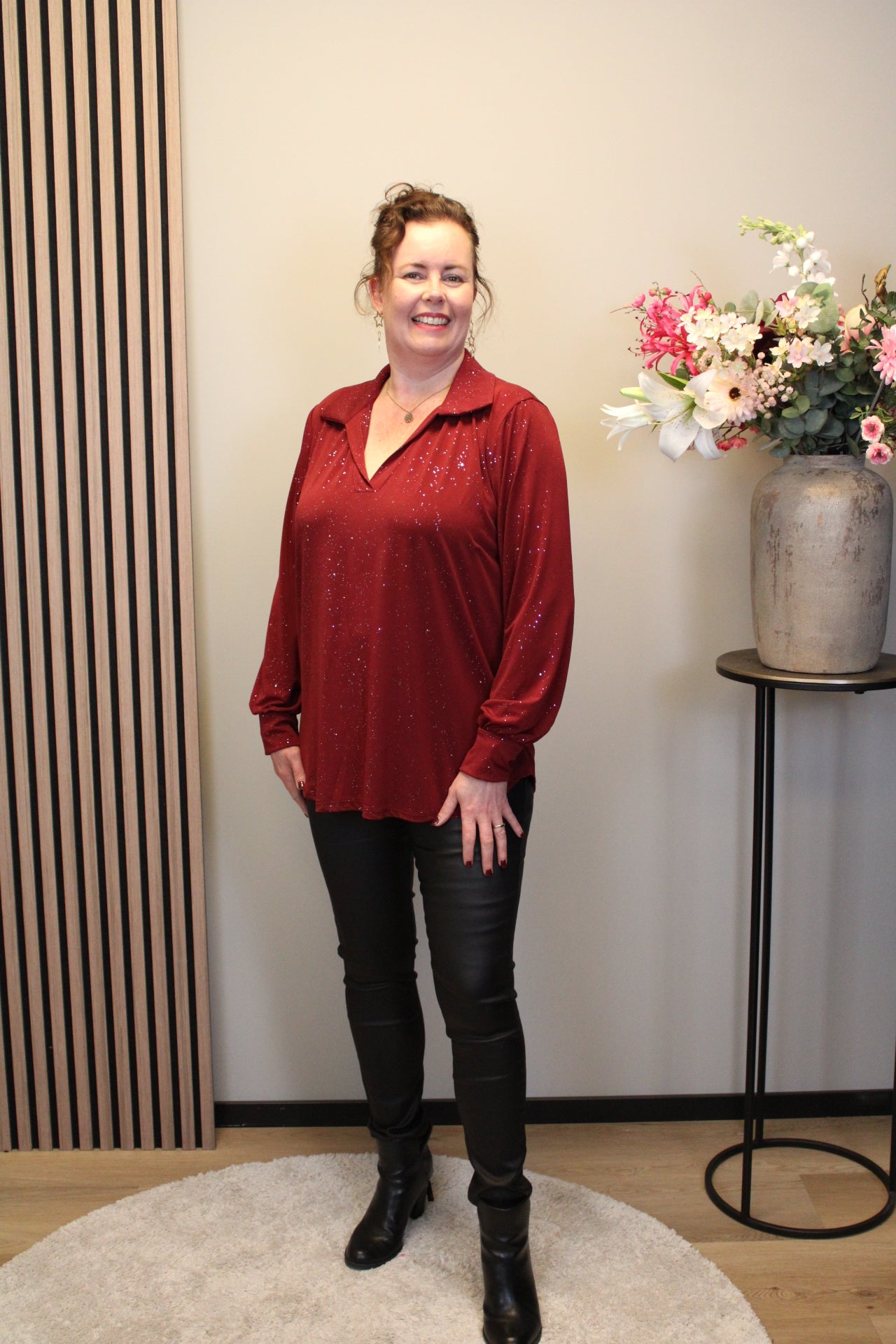 Luna | Glitter blouse bordeaux met kraagje