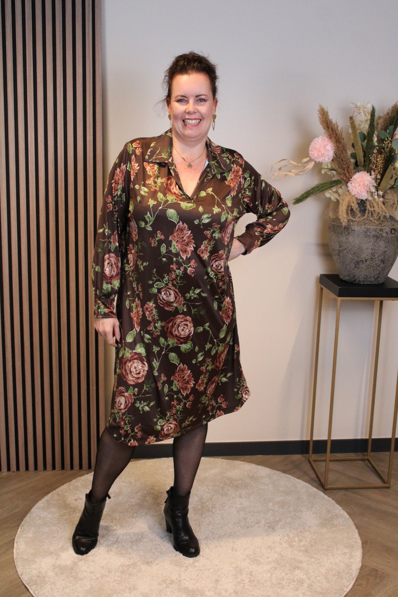 Hanneke | Jurk bruin met kraagje 46 t/m 50