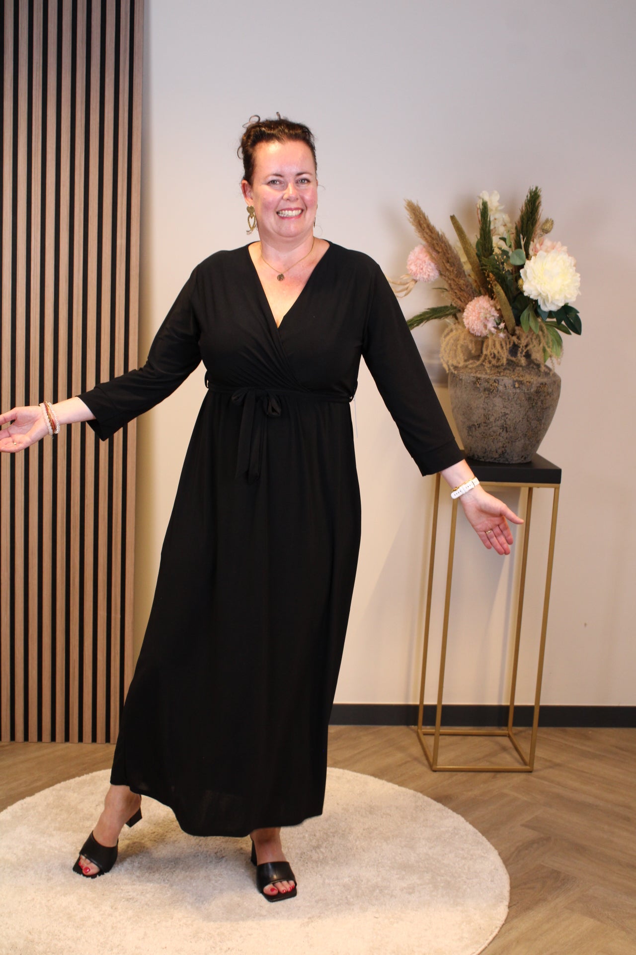 Fresia | Jurk zwart lange mouw 46 t/m 50