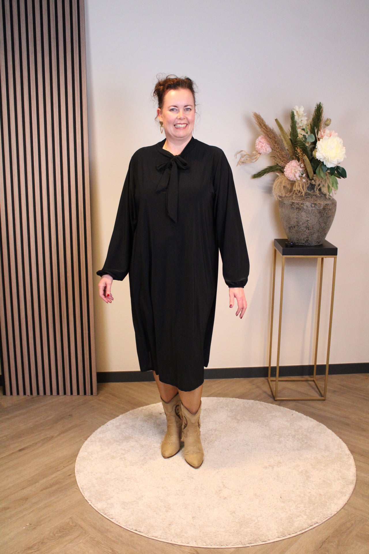 Hester | Jurk zwart met strikje 46 t/m 50