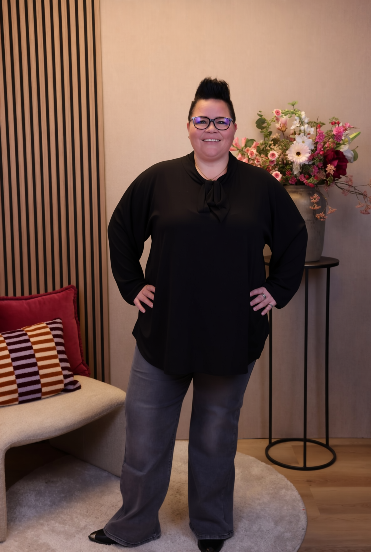 Renske | Blouse zwart met strik