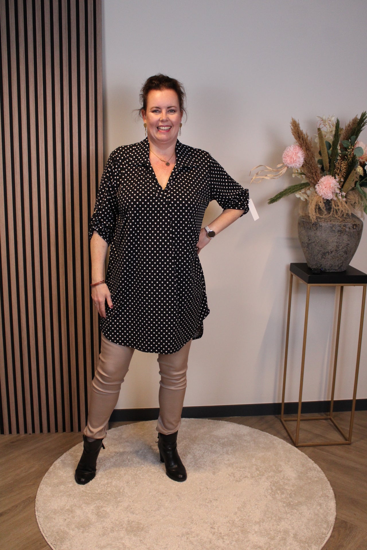 Kaya | tuniek zwart met kraagje 38 t/m 48