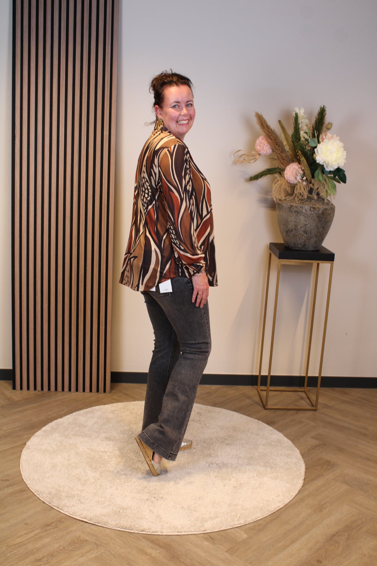 Mona | Blouse bruin met kraagje 38 t/m 48