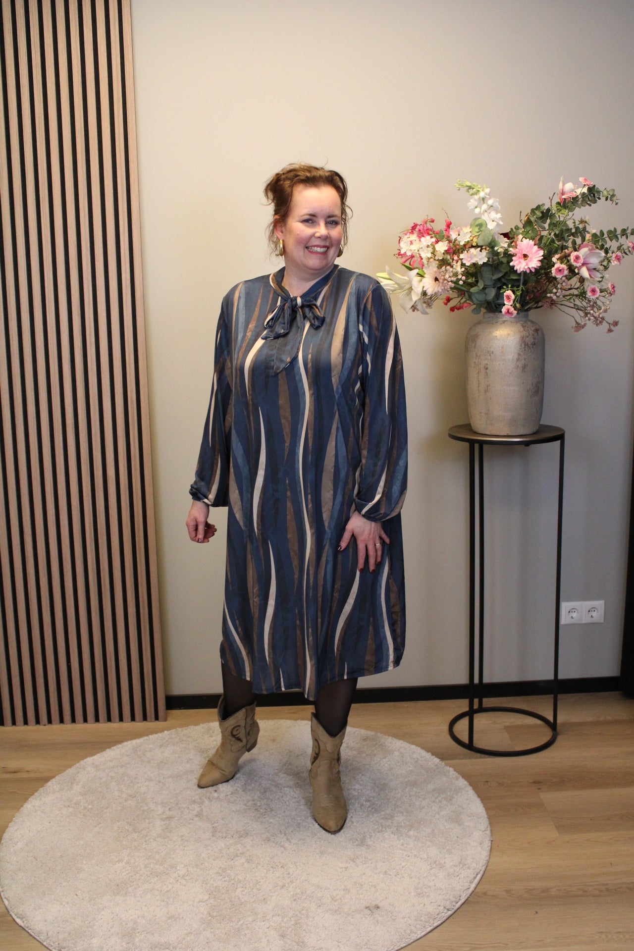 Annelie | Jurk blauw met strikje 46 t/m 50