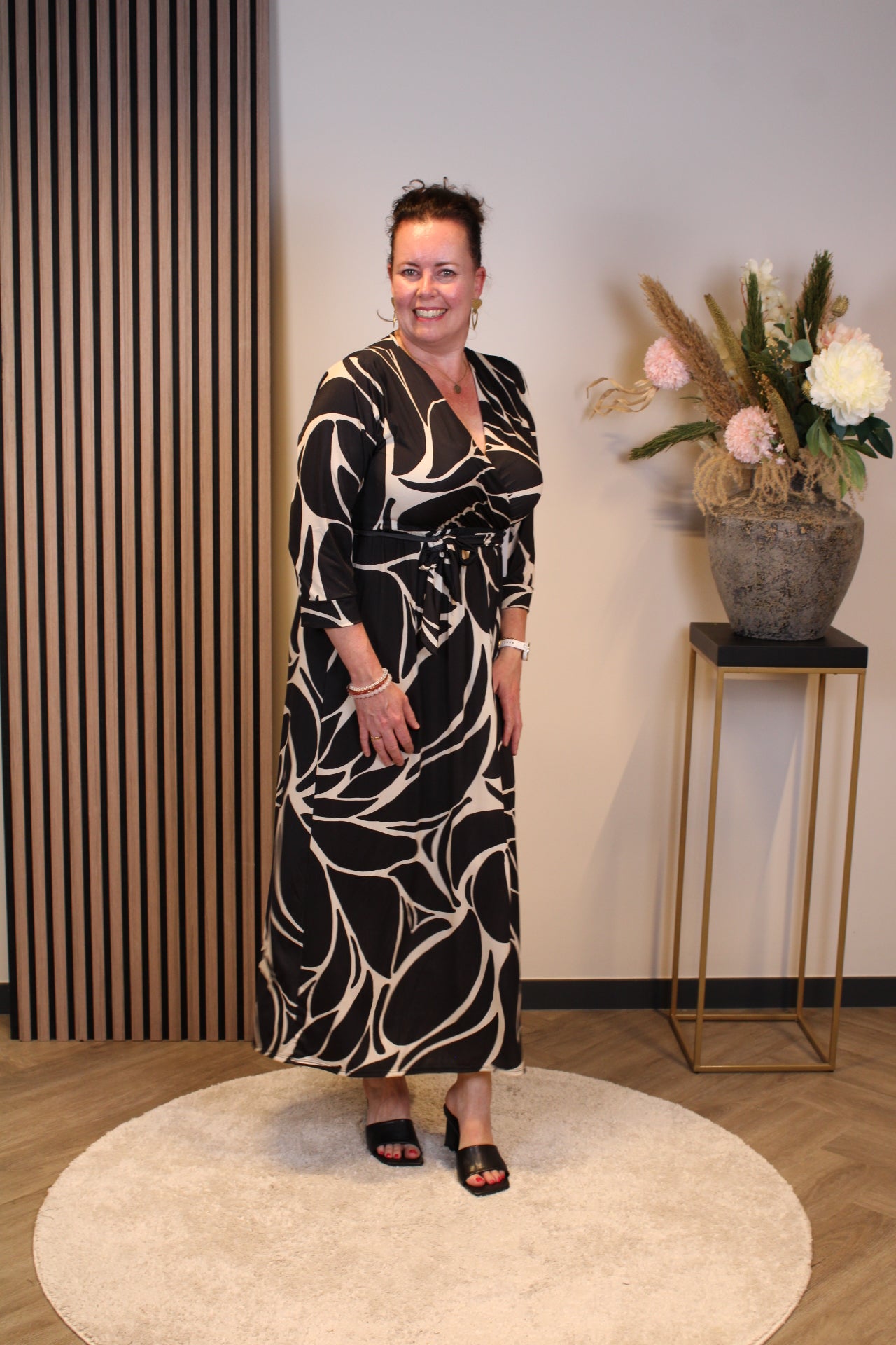 Thalina | Jurk zwart lange mouw 46 t/m 50