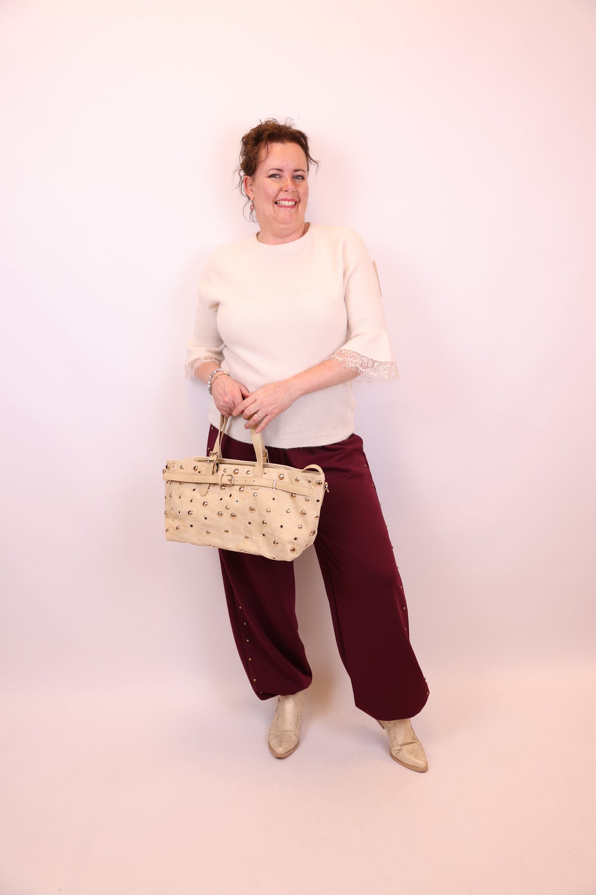Mira | Trui beige met kant