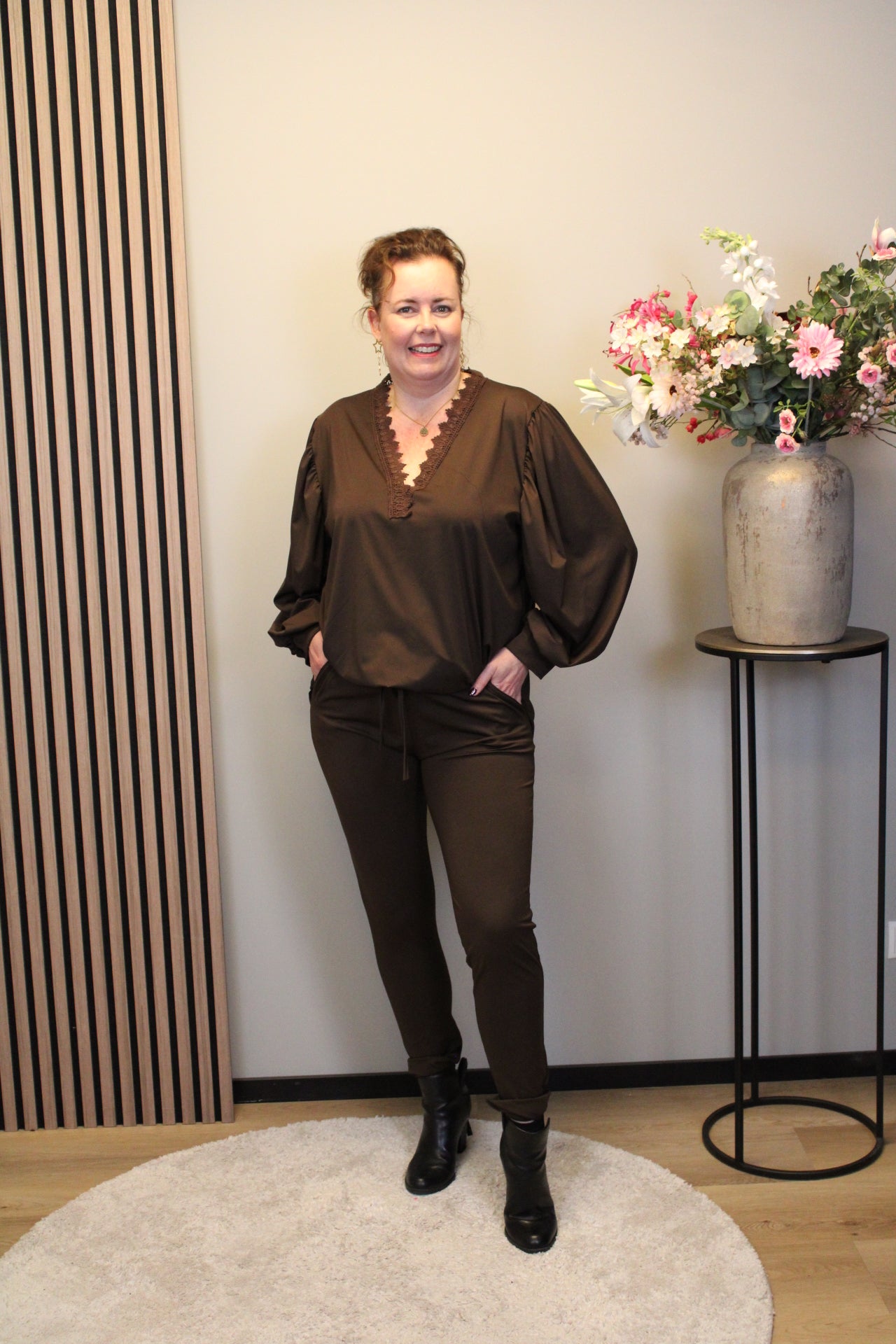 Yvonne | Top bruin lange mouw 40 t/m 44