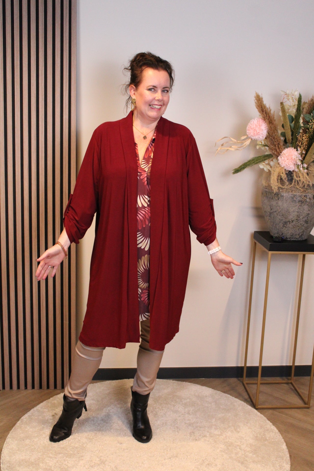 Nienke | Dun vestje kort bordeaux 52 t/m 58