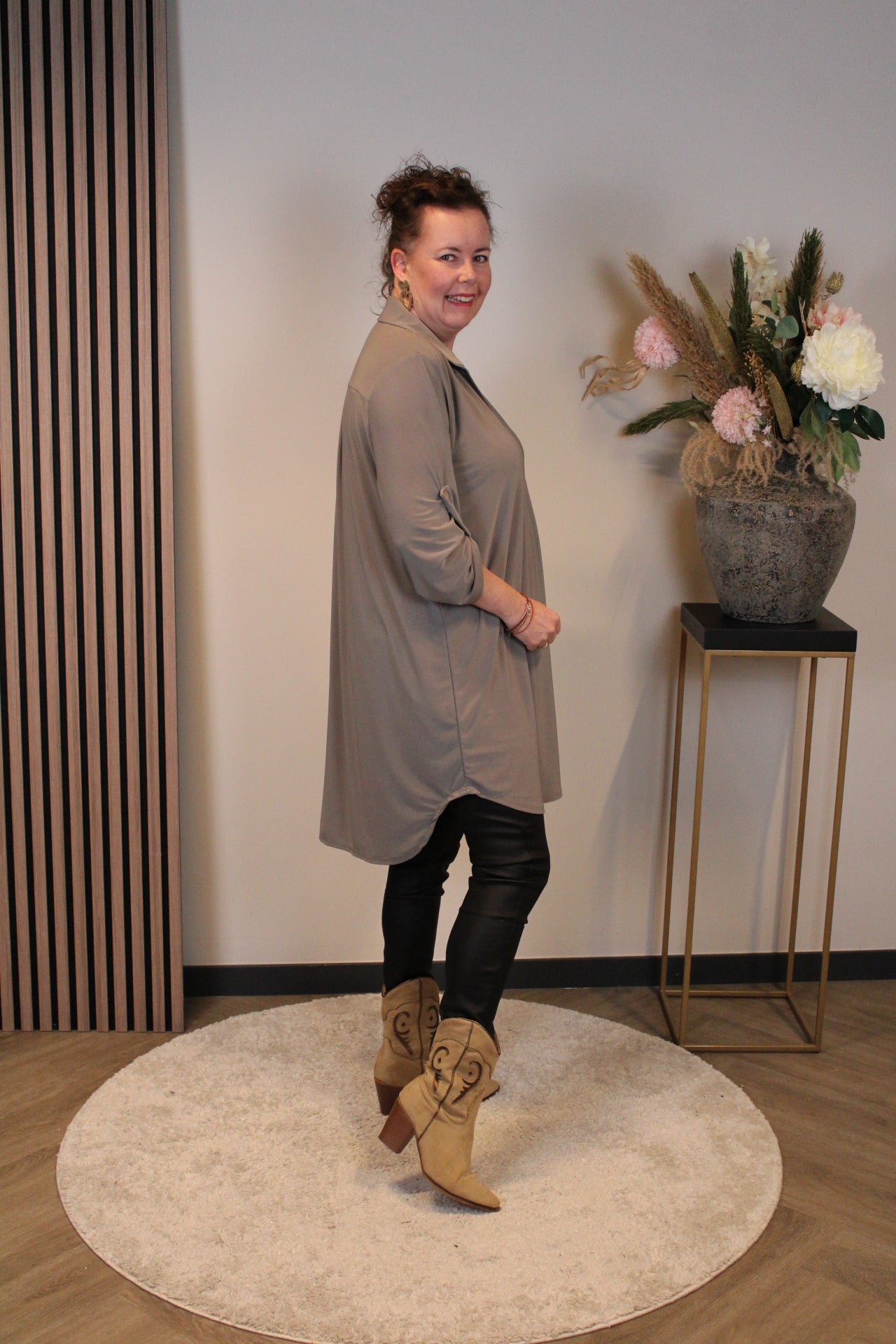 Marieke | Tuniek taupe met kraagje 48 t/m 52