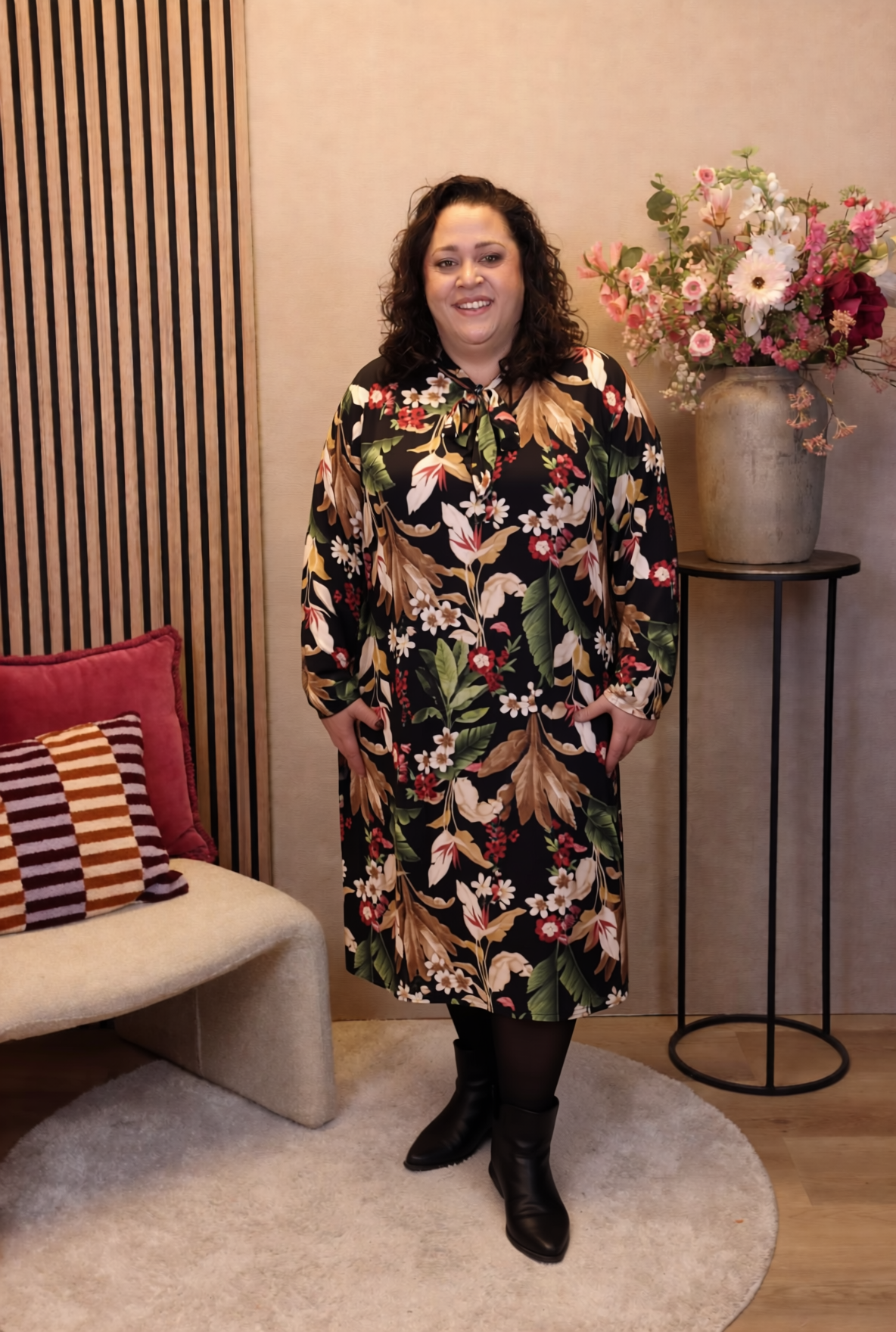 Thirza | Jurk zwart met strik