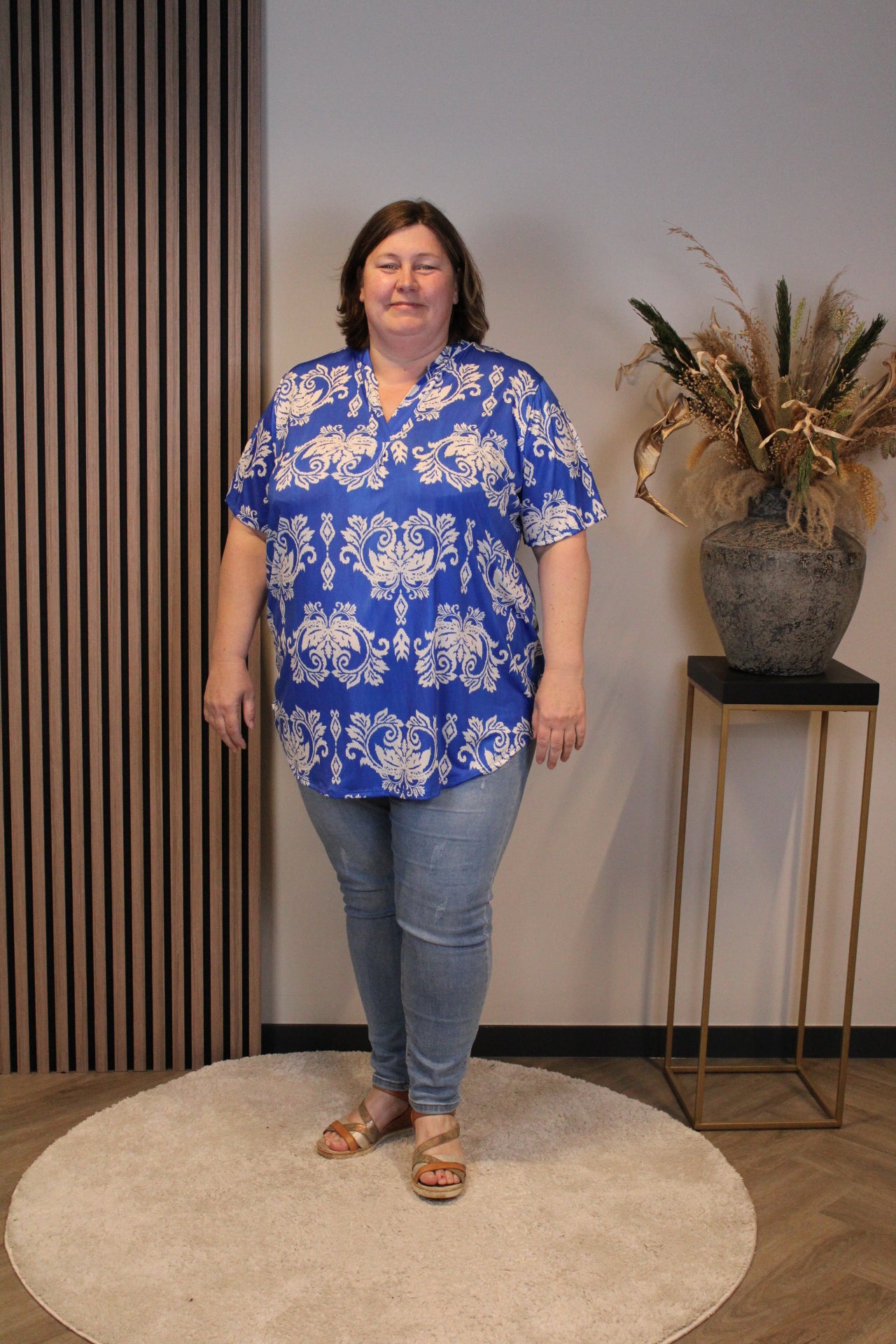 Aluna | Blouse blauw korte mouw 52 t/m 58