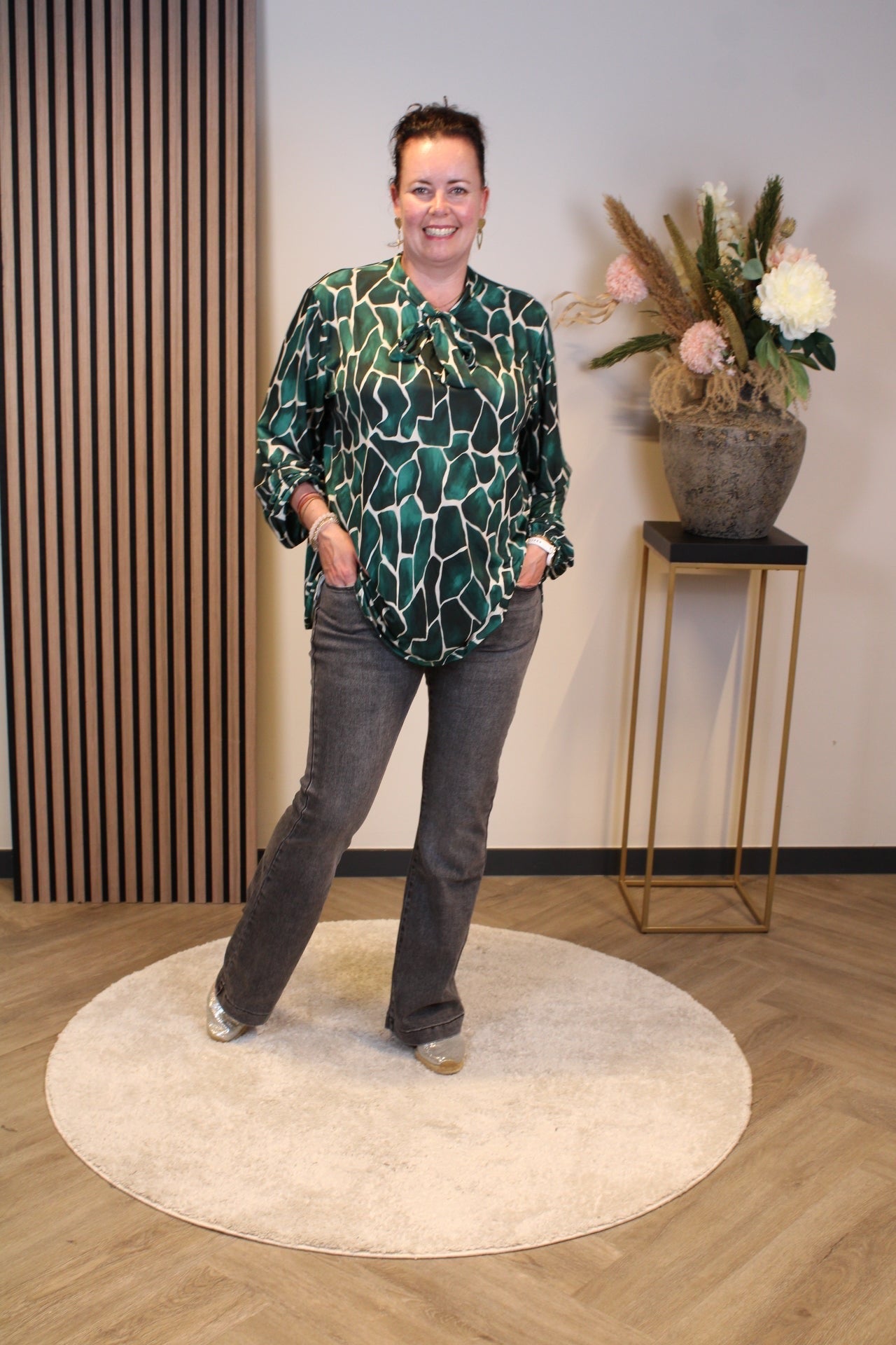 Hilda | Blouse groen met strik