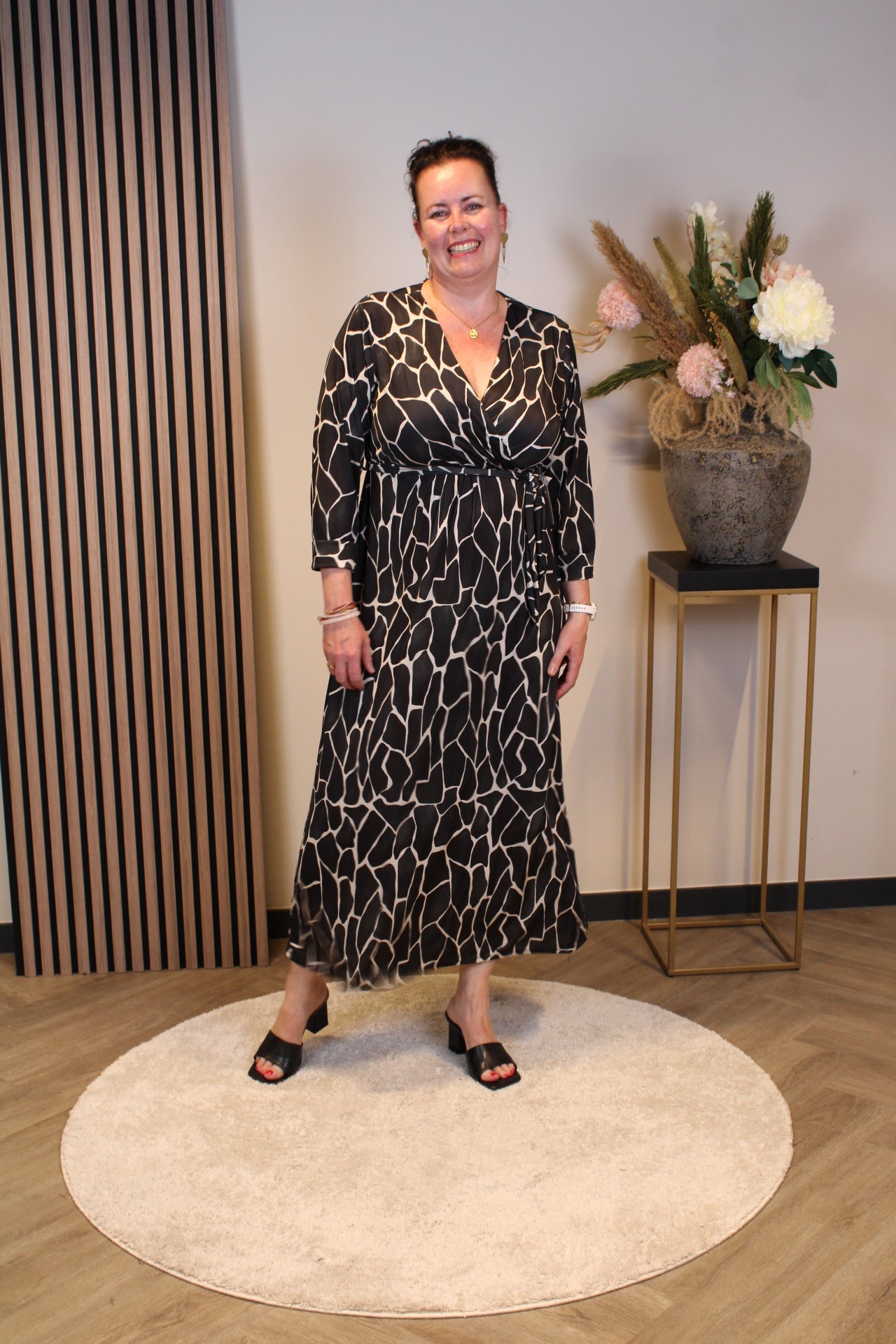 Valentina | Jurk zwart lange mouw 38 t/m 48