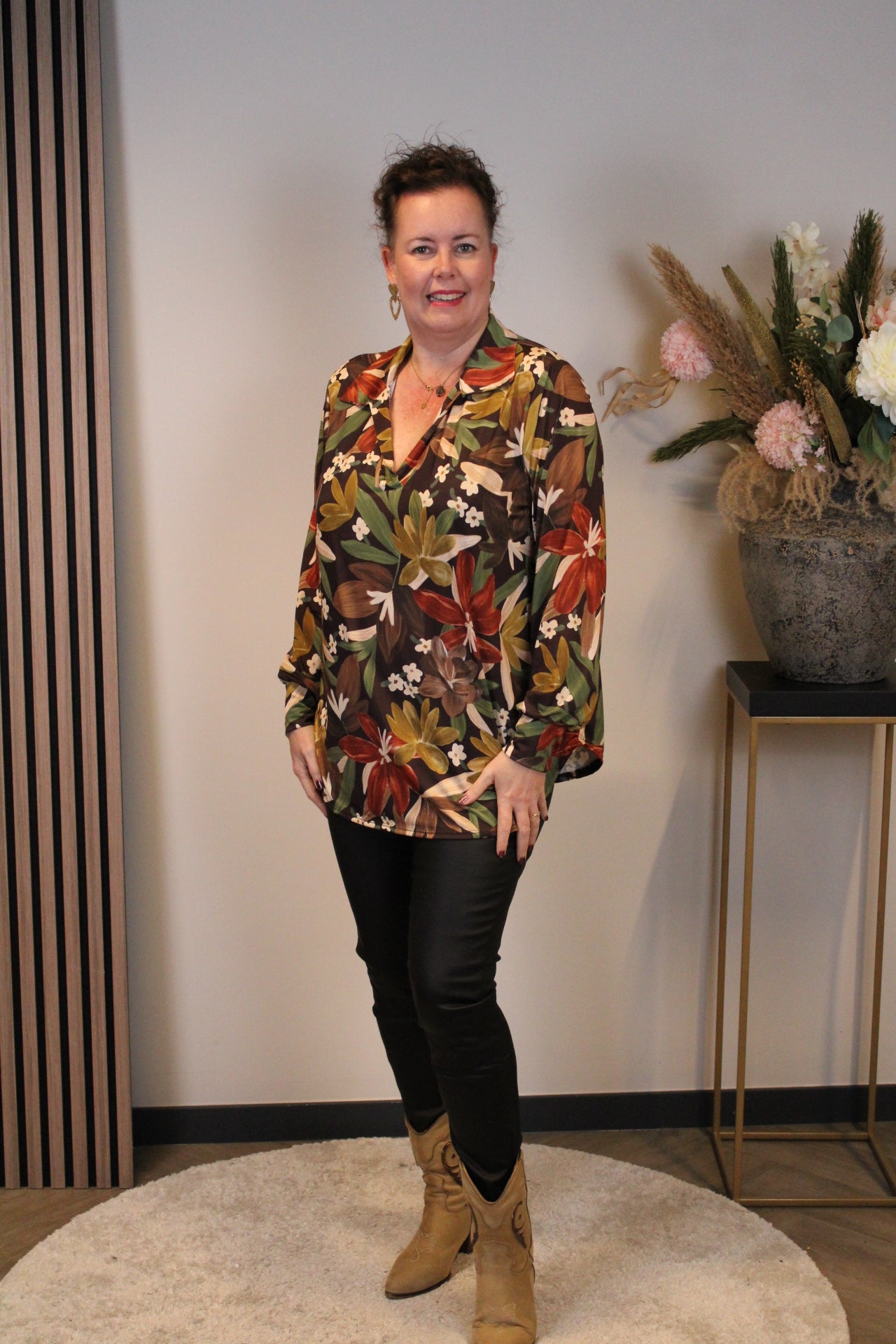 Verona | Blouse bruin met kraagje 38 t/m 48