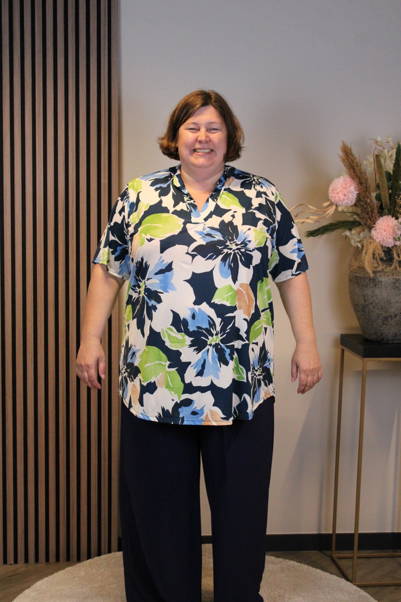 Maartje | Blouse donker blauw korte mouw 52 t/m 58