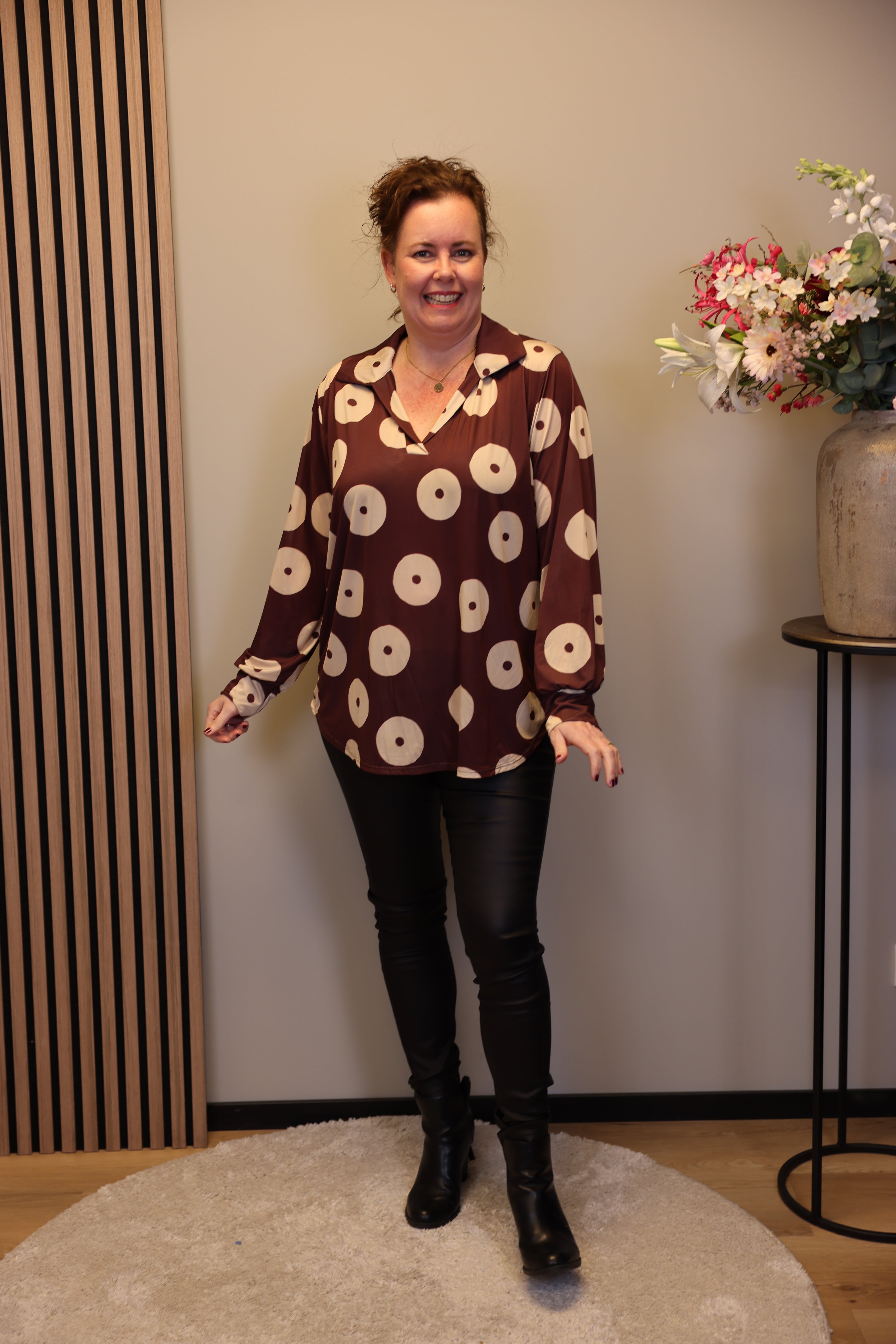 Mira | Blouse bordeaux met kraagje