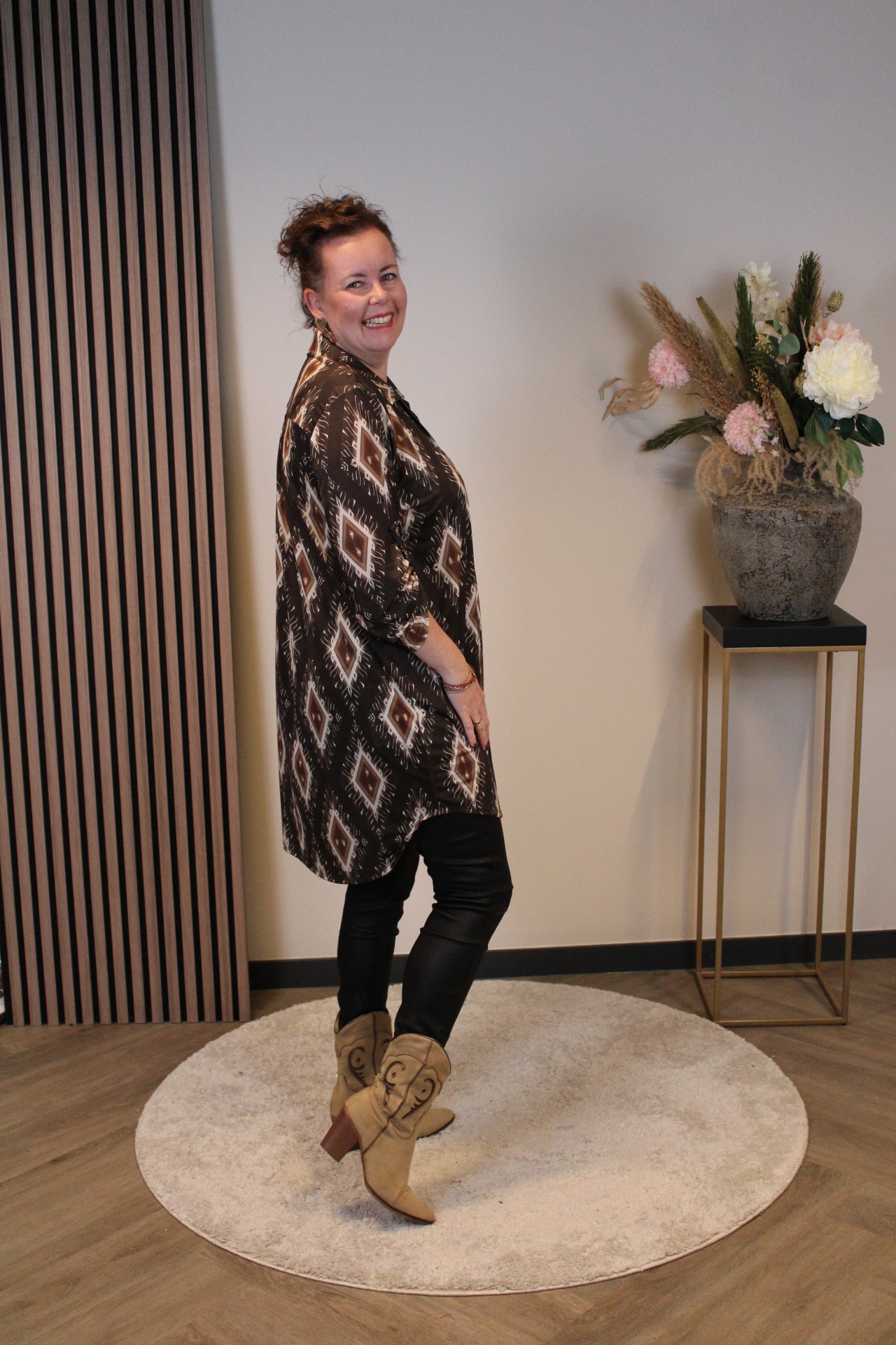 Marloes | Tuniek bruin met kraagje 48 t/m 52