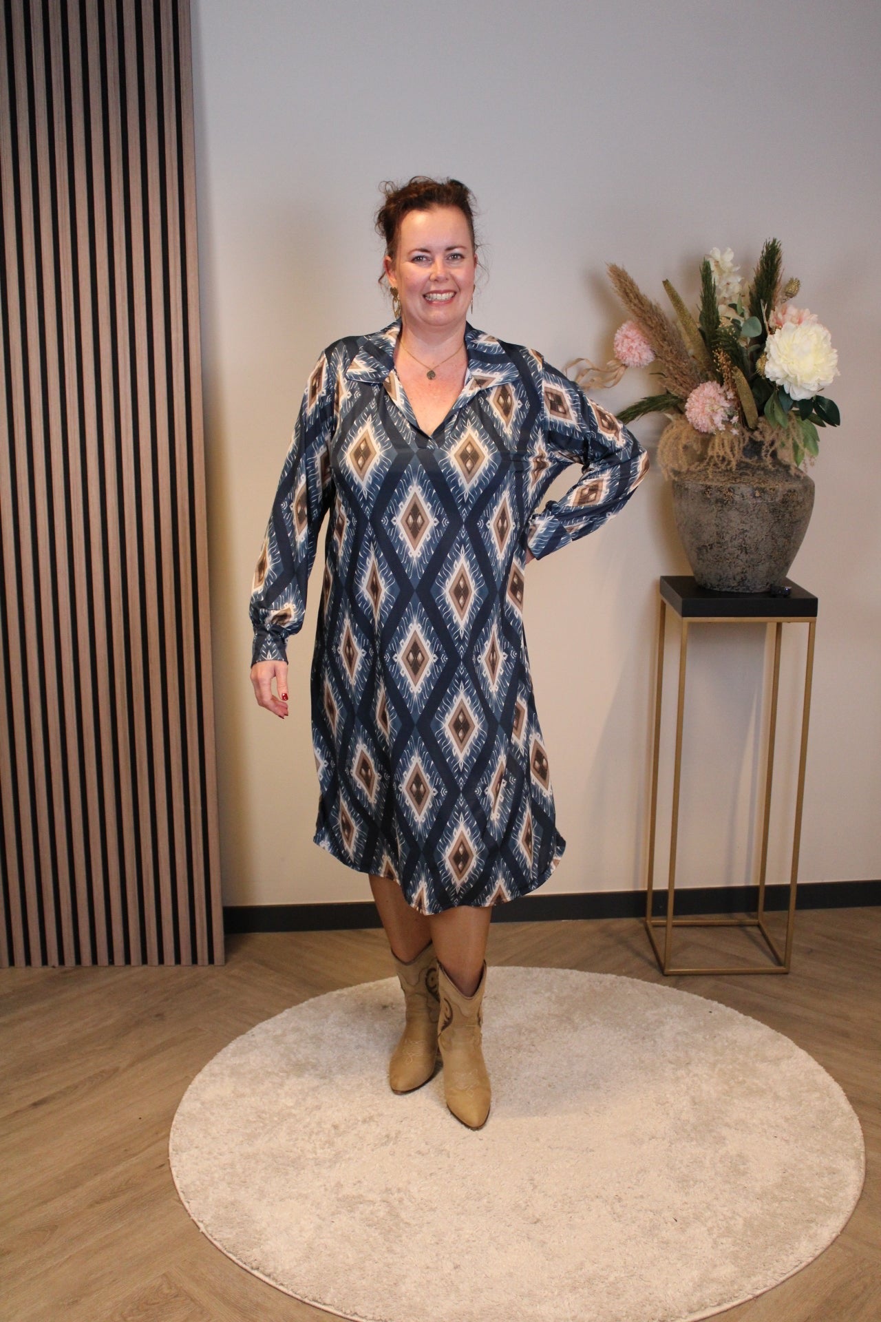 Elvira | Jurk blauw met kraagje 46 t/m 50