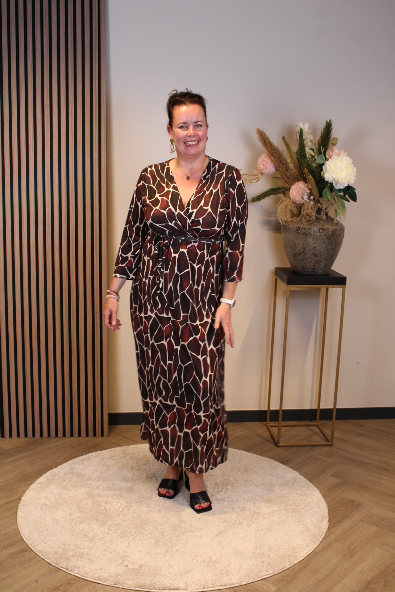 Leona | Jurk bruin lange mouw 46 t/m 50