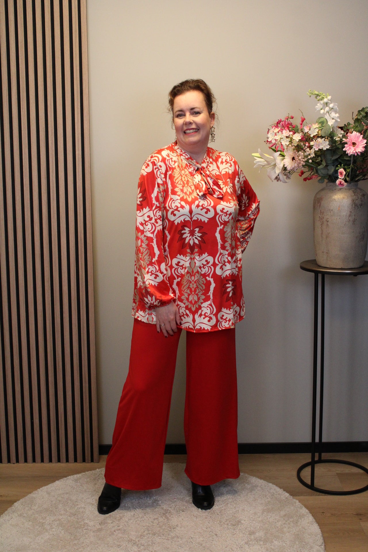 Jikke | Blouse rood met strikje 48 t/m 52