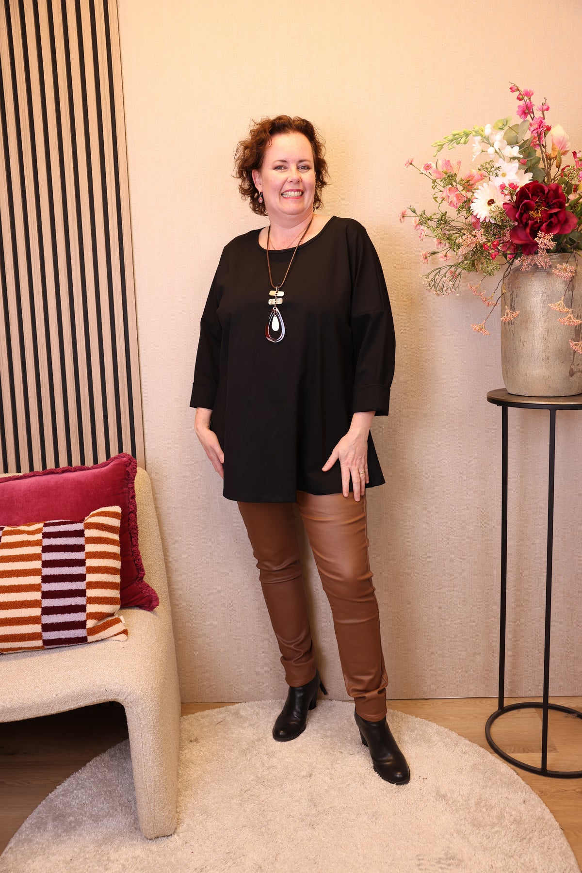 Jelke | Top zwart + gratis ketting