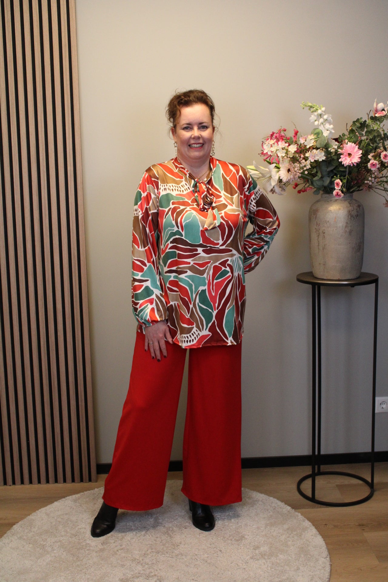 Nikki | Blouse rood met strikje 48 t/m 52