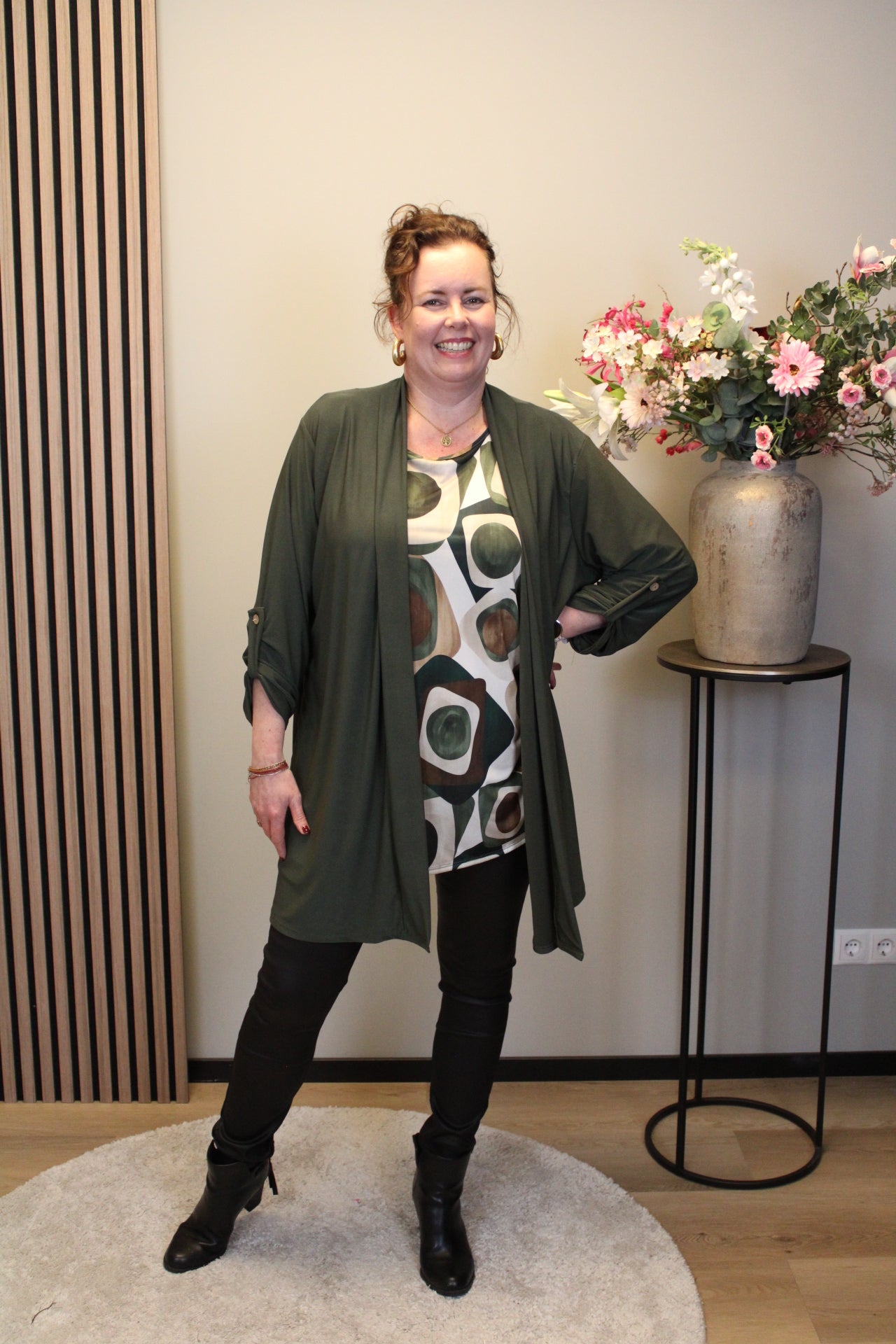 Nienke | Dun vestje kort groen 48 t/m 52