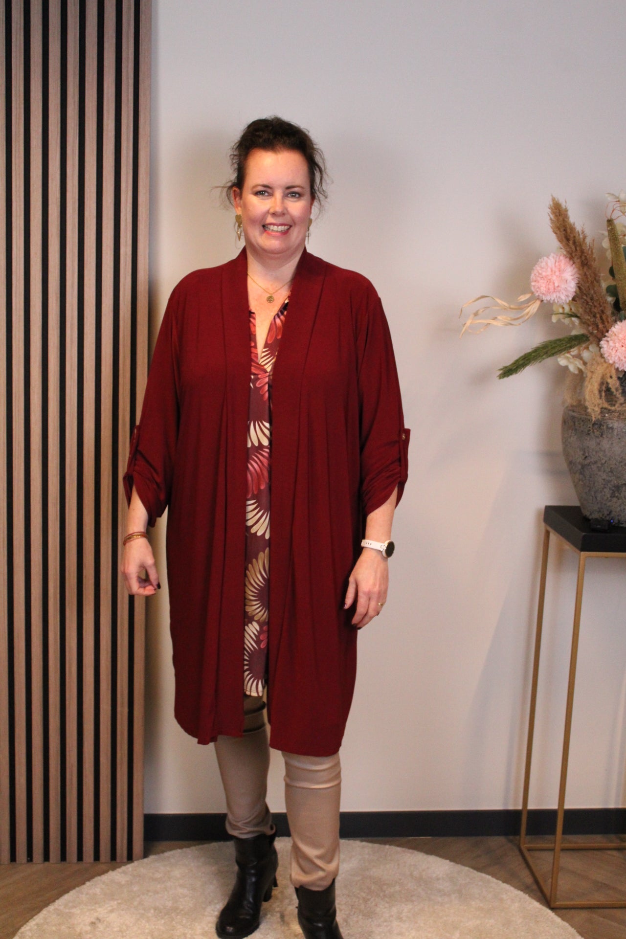 Nienke | Dun vestje kort bordeaux 52 t/m 58