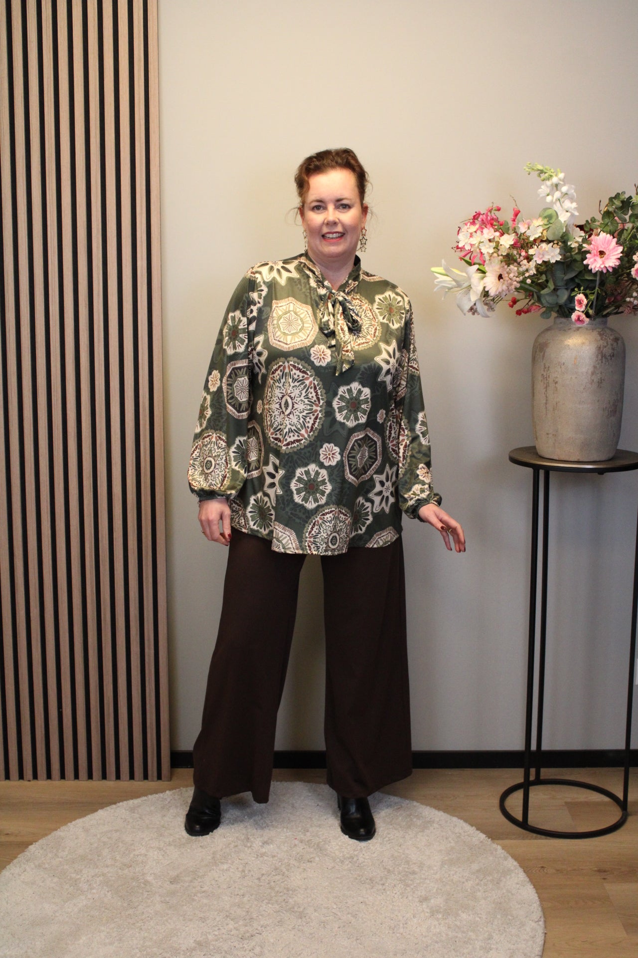 Fina | Blouse groen met strik 48 t/m 52