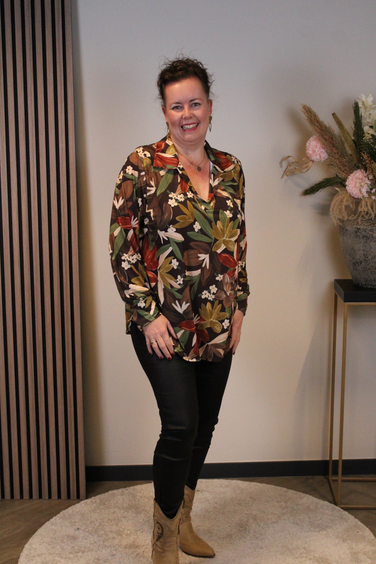 Verona | Blouse bruin met kraagje 38 t/m 48