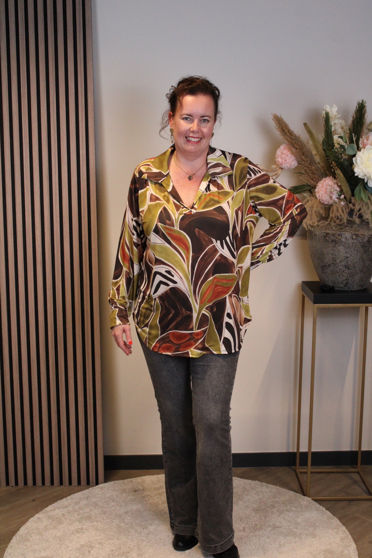 Kristel | Blouse bruin met kraagje 48 t/m 52