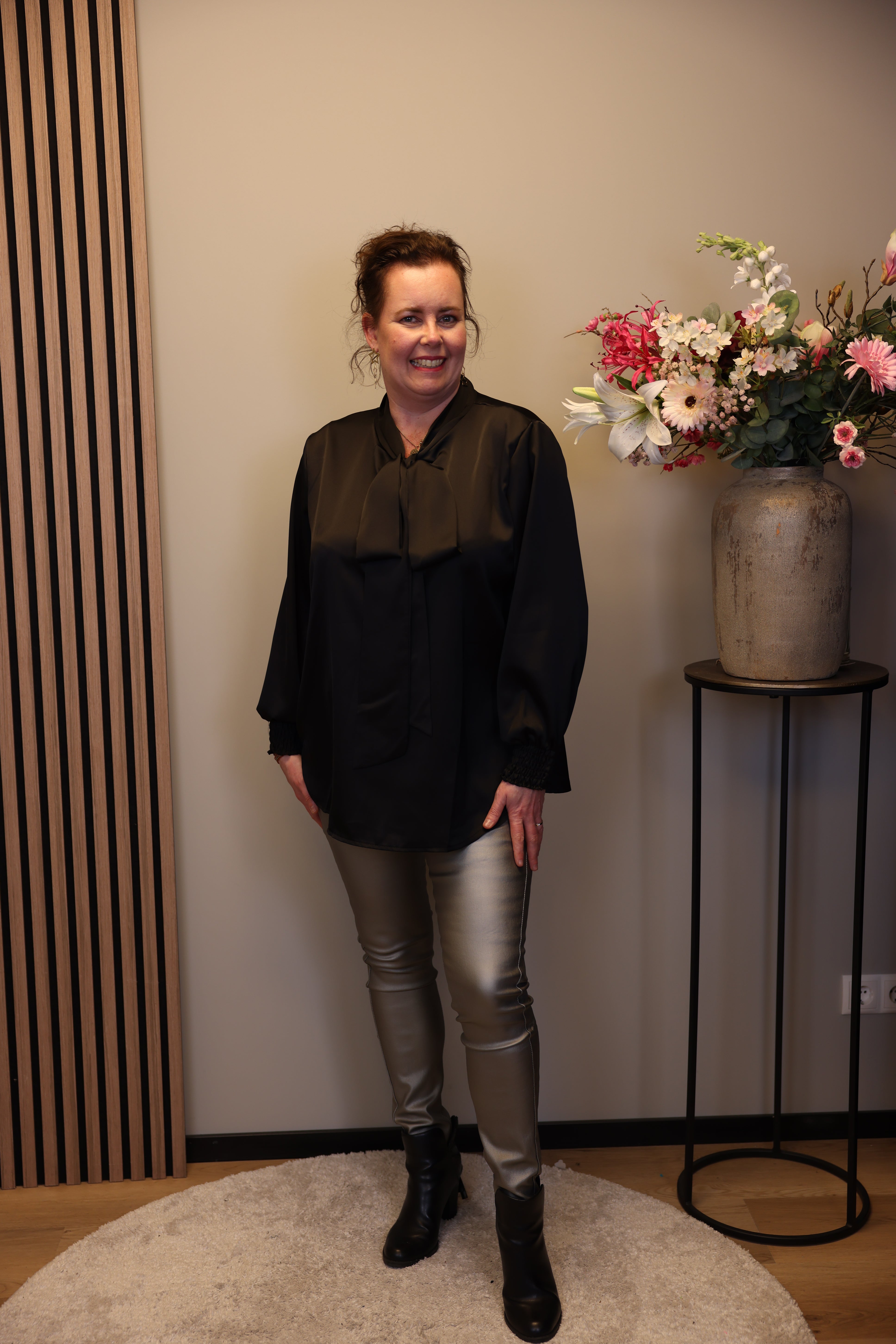 Fabienne | Blouse satijnlook zwart 40 t/m 42