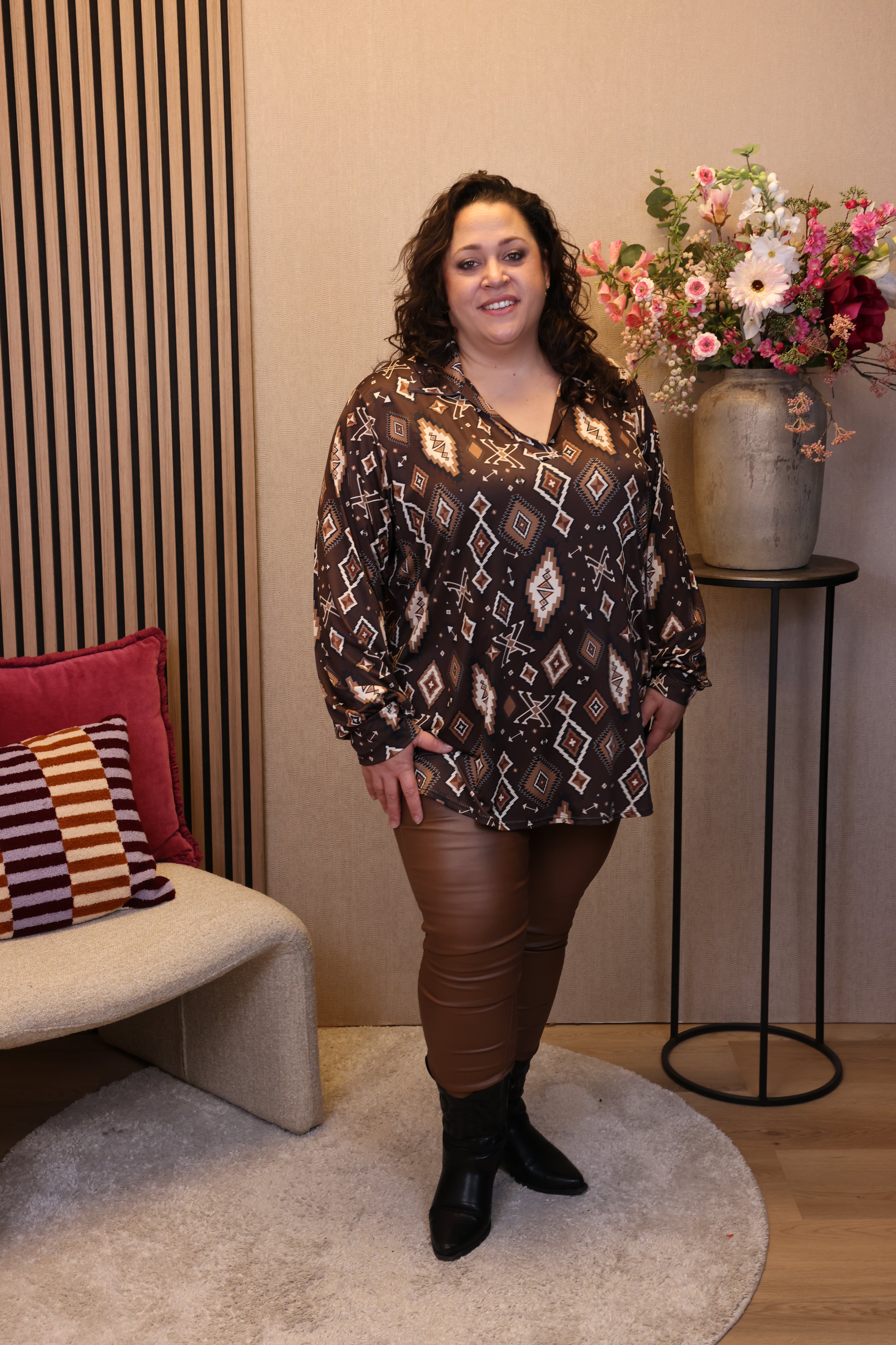 Mabel | Blouse bruin met kraagje