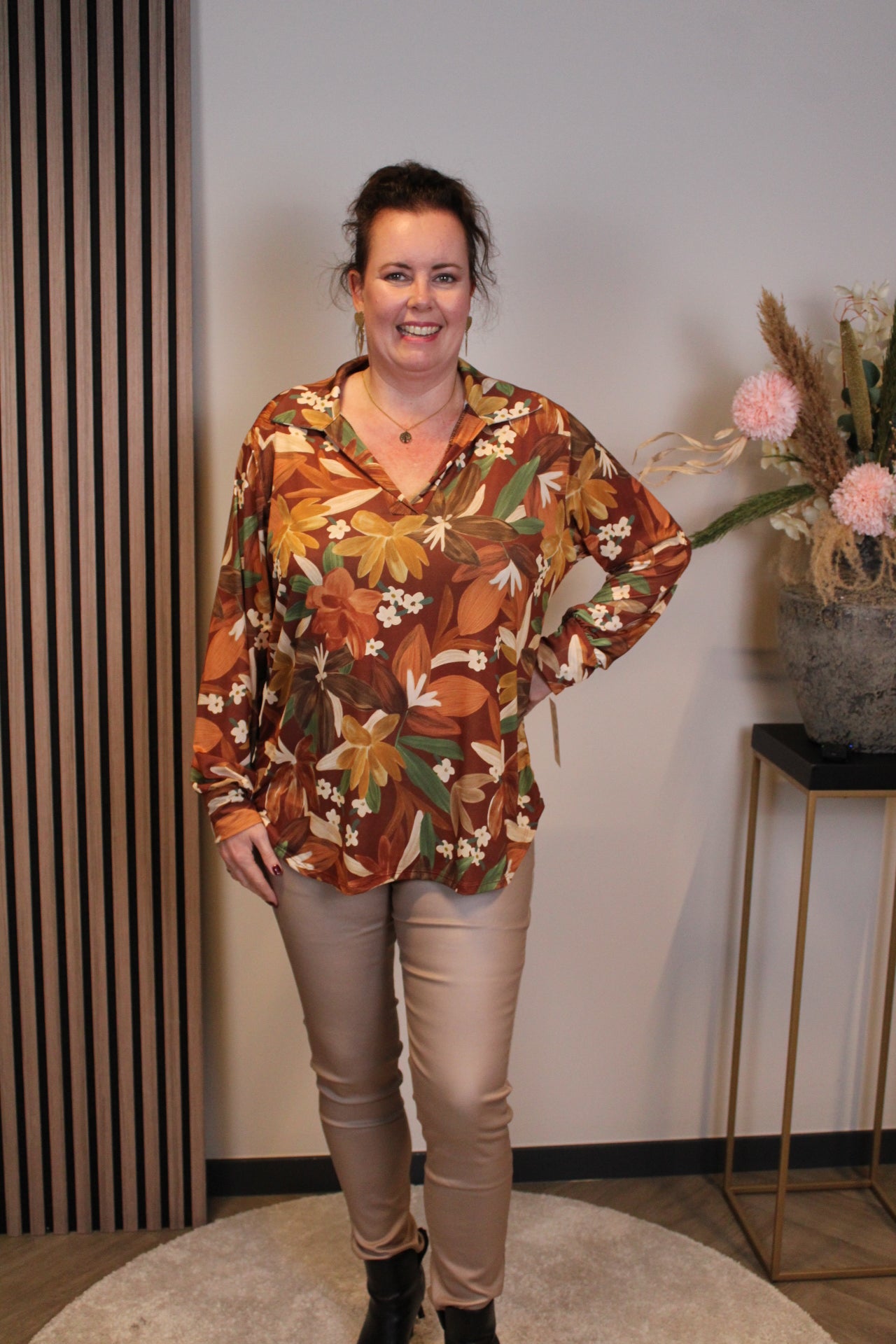 Verona | Blouse roest bruin met kraagje